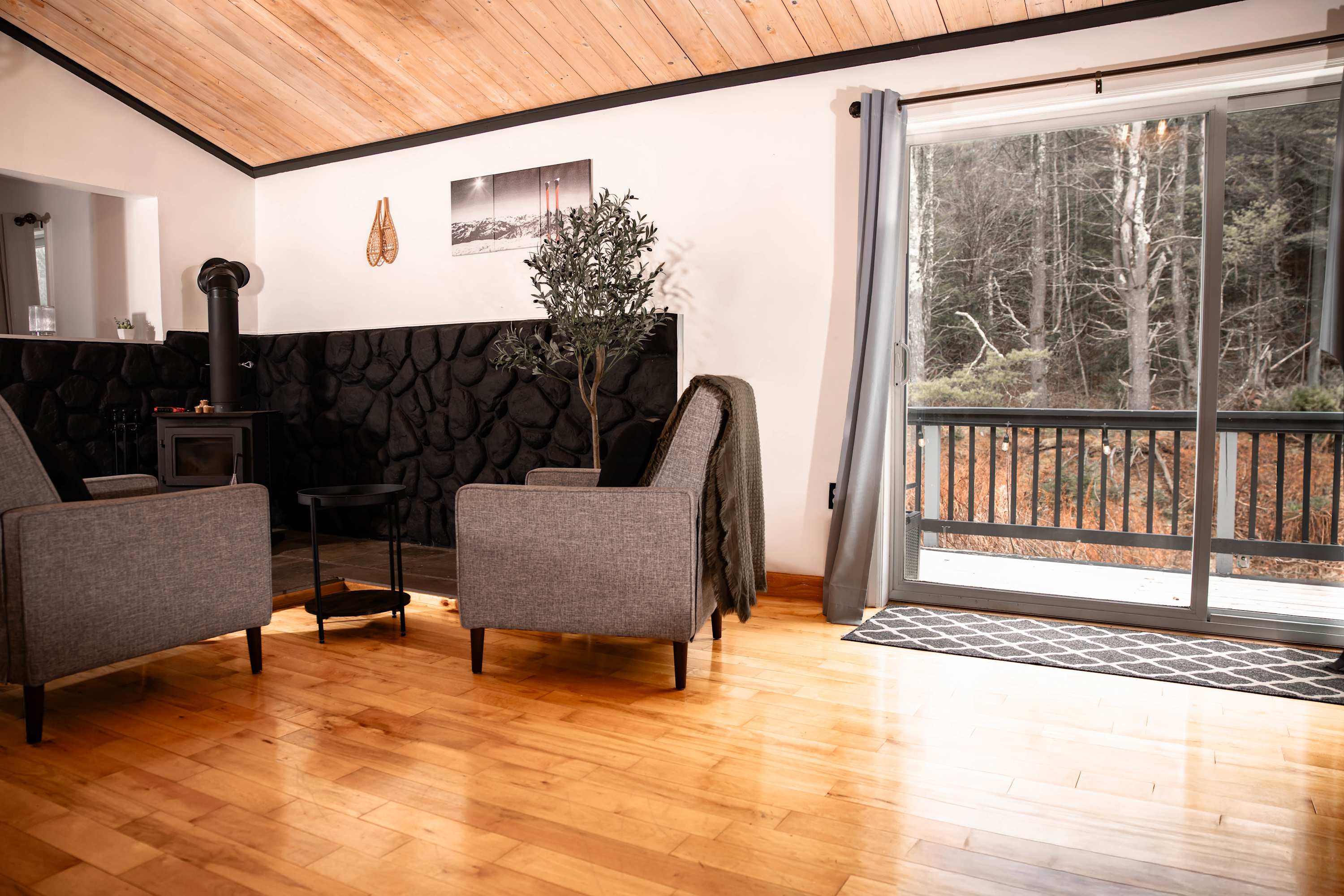 Hot Tub, Game Room, Fire Pit | Black Creek Lodge