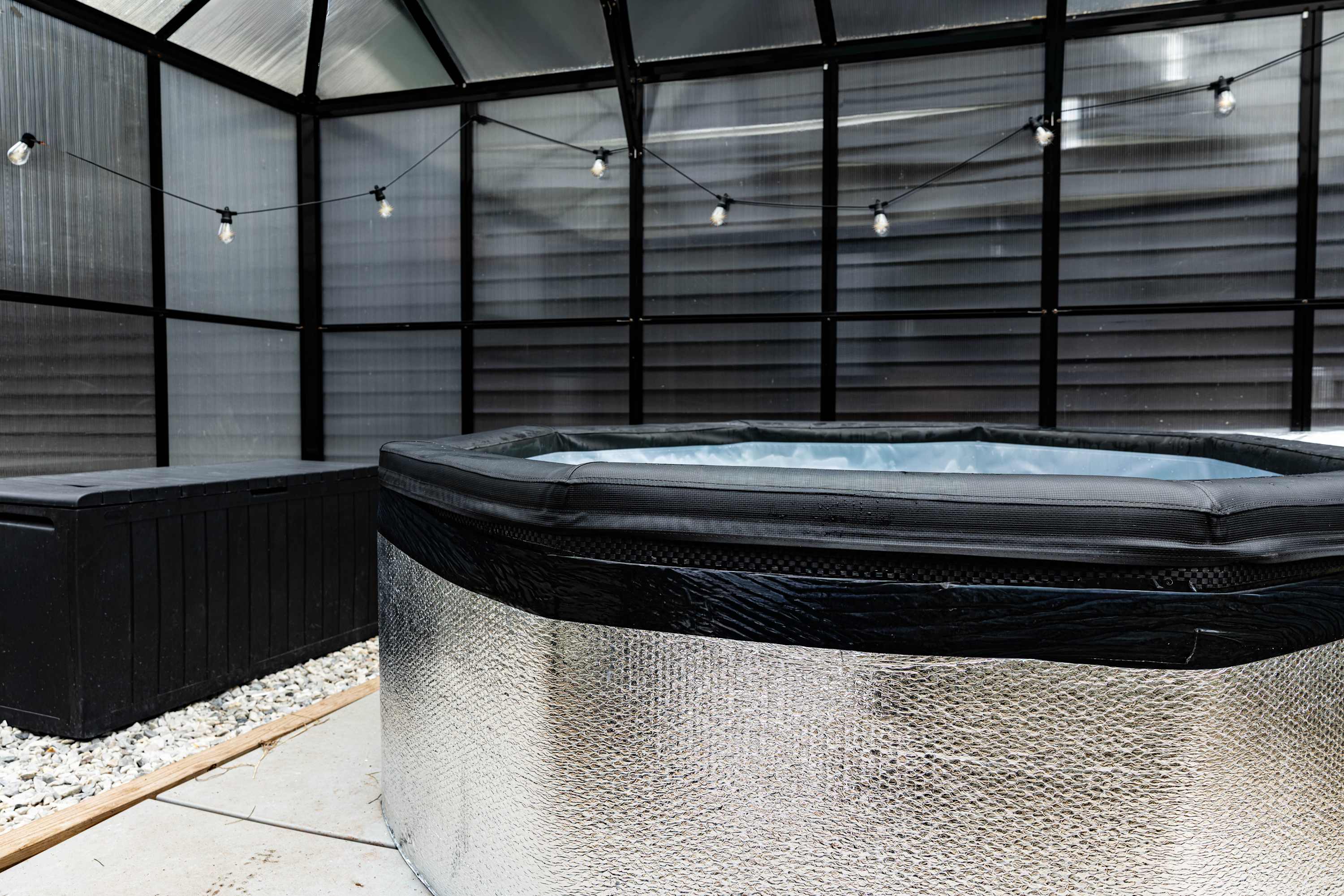 Hot Tub, Game Room, Fire Pit | Black Creek Lodge