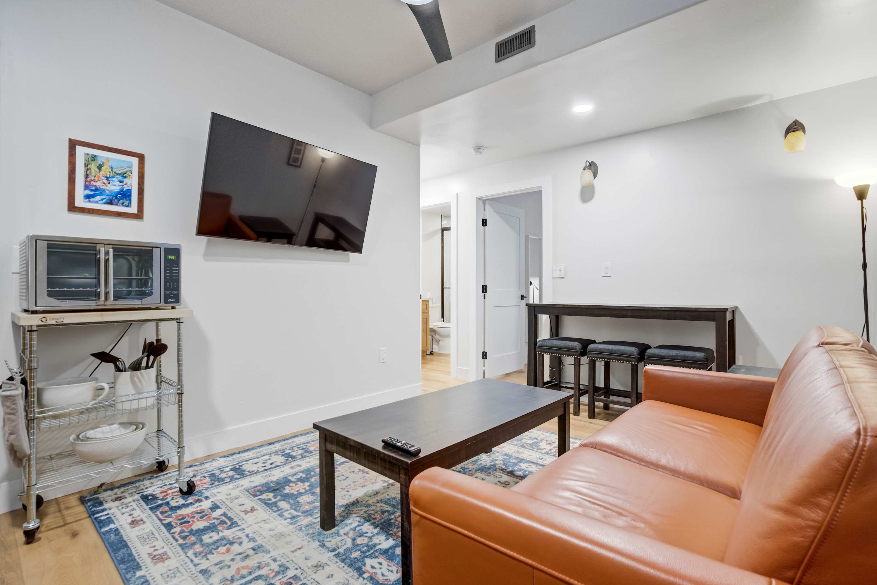 Hacienda Chiquita! Centrally Located Private Basement — Buena Vista, CO — vacation rental