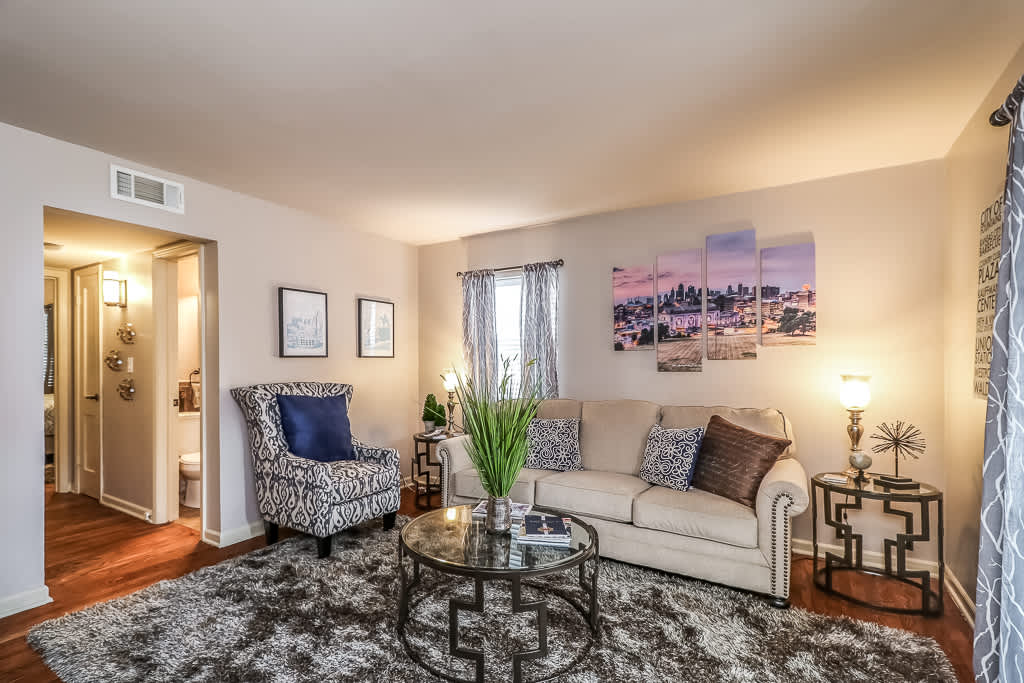 One Bedroom Plaza Condo in Historic Building ā Kansas City, MO ā vacation rental