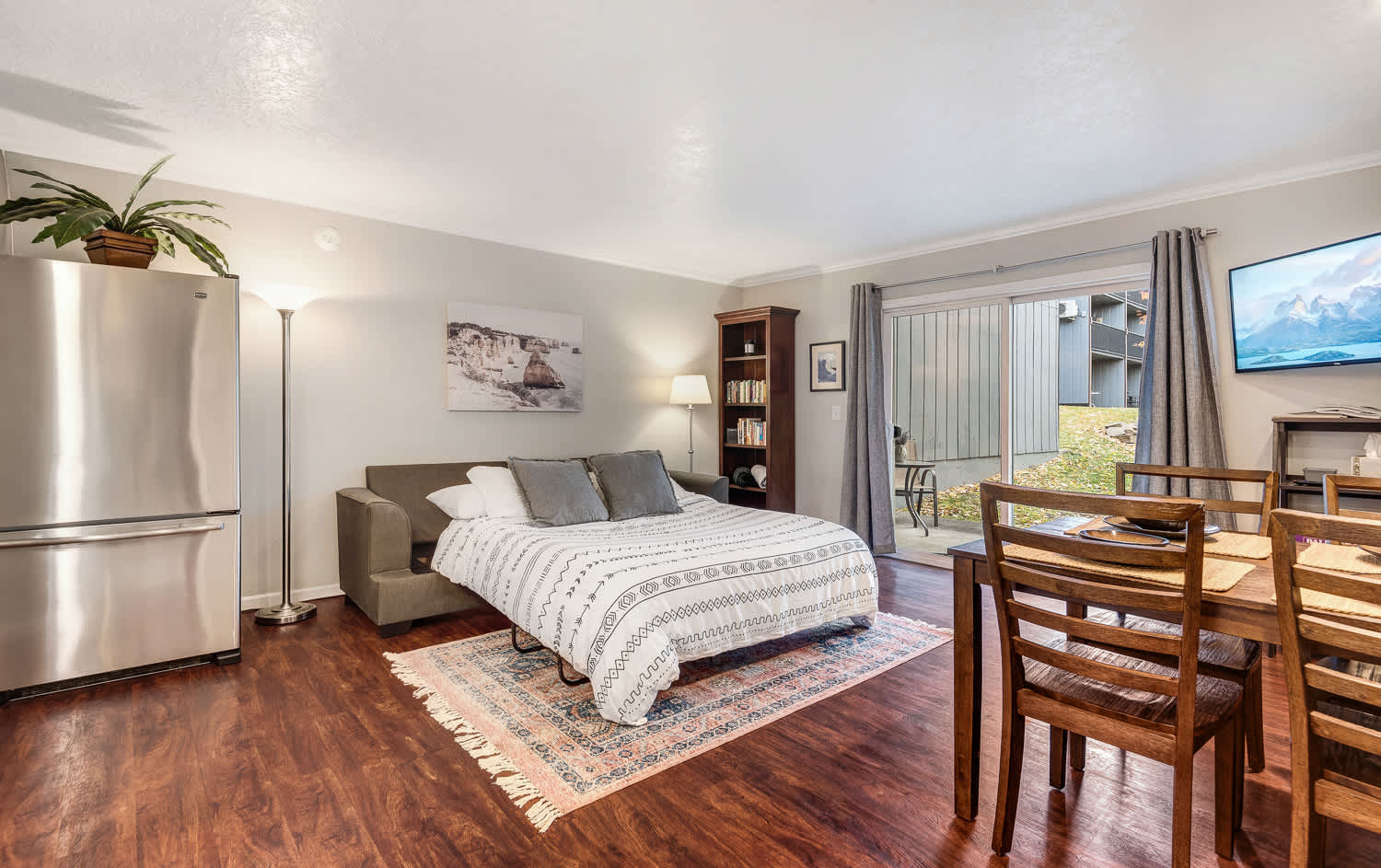 BBQ Ready Condo & Breweries in 10 6