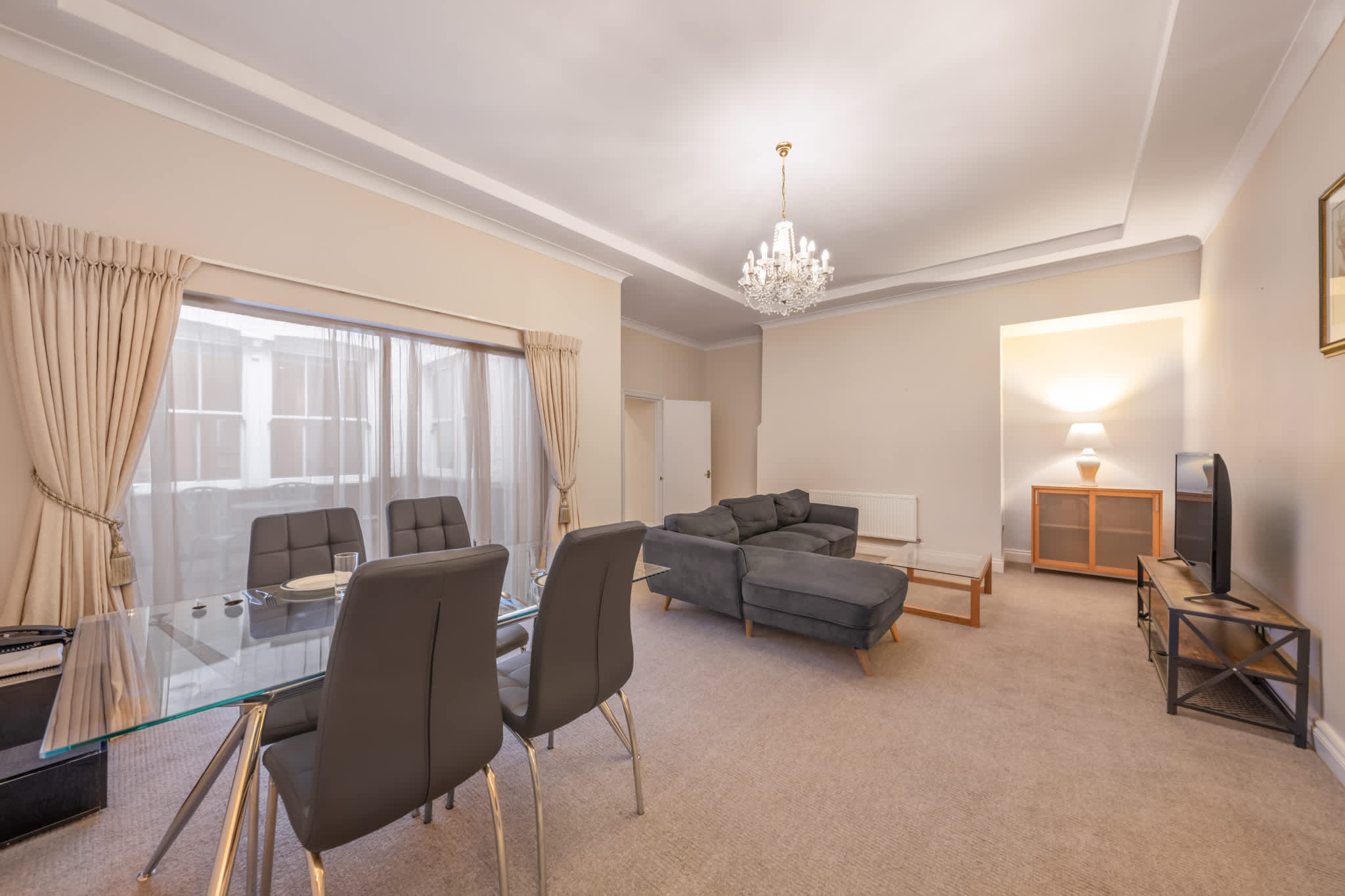 Standard Classic One-Bedroom with Patio in Hertford Street W1J 7SS - Property image 15 - VivreStays