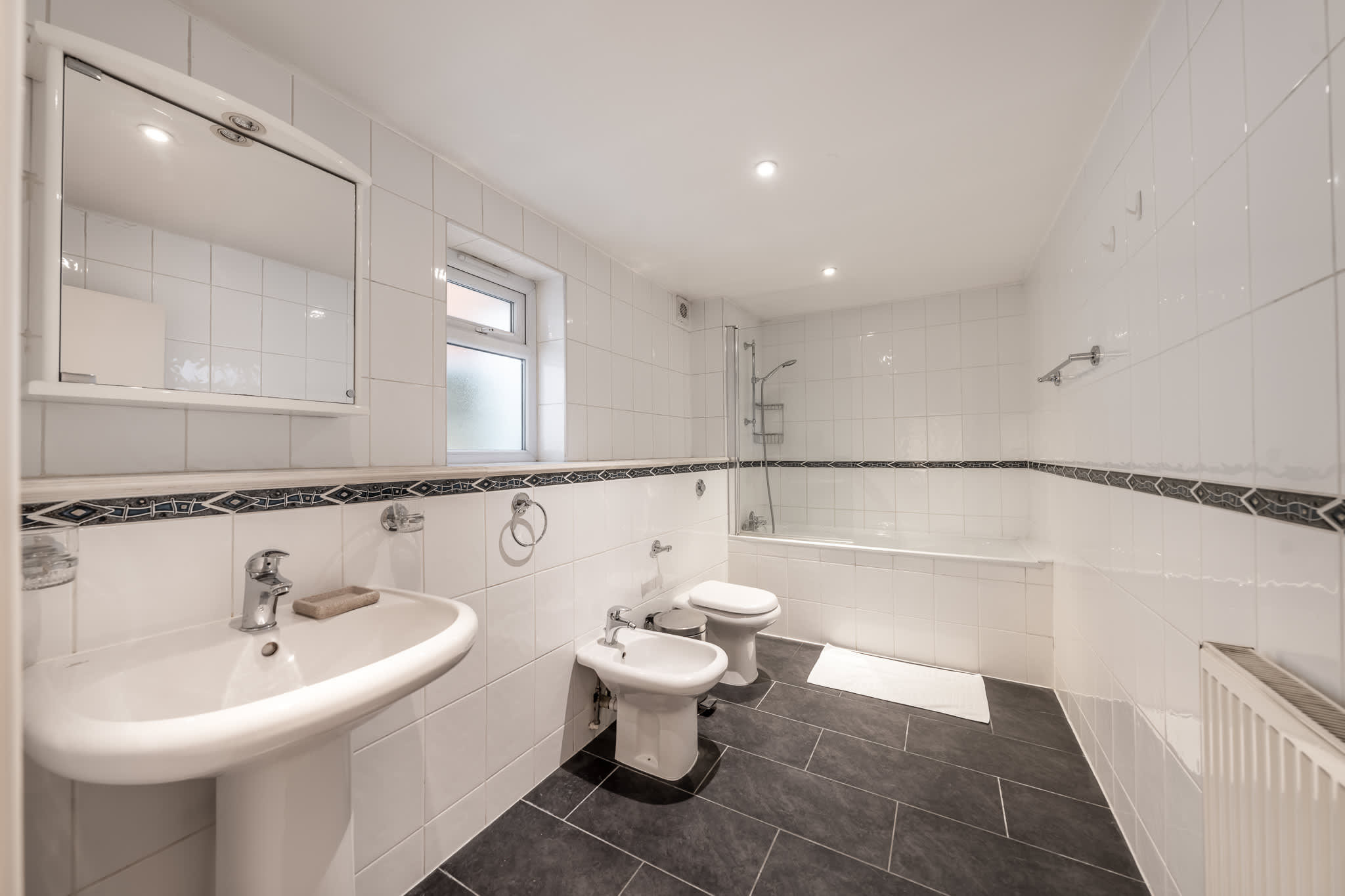 View Standard One-Bedroom w/ Private Patio in Hertford Street W1J 7SS Standard One-Bedroom w/ Private Patio in Hertford Street W1J 7SS - Property image 3 - VivreStays