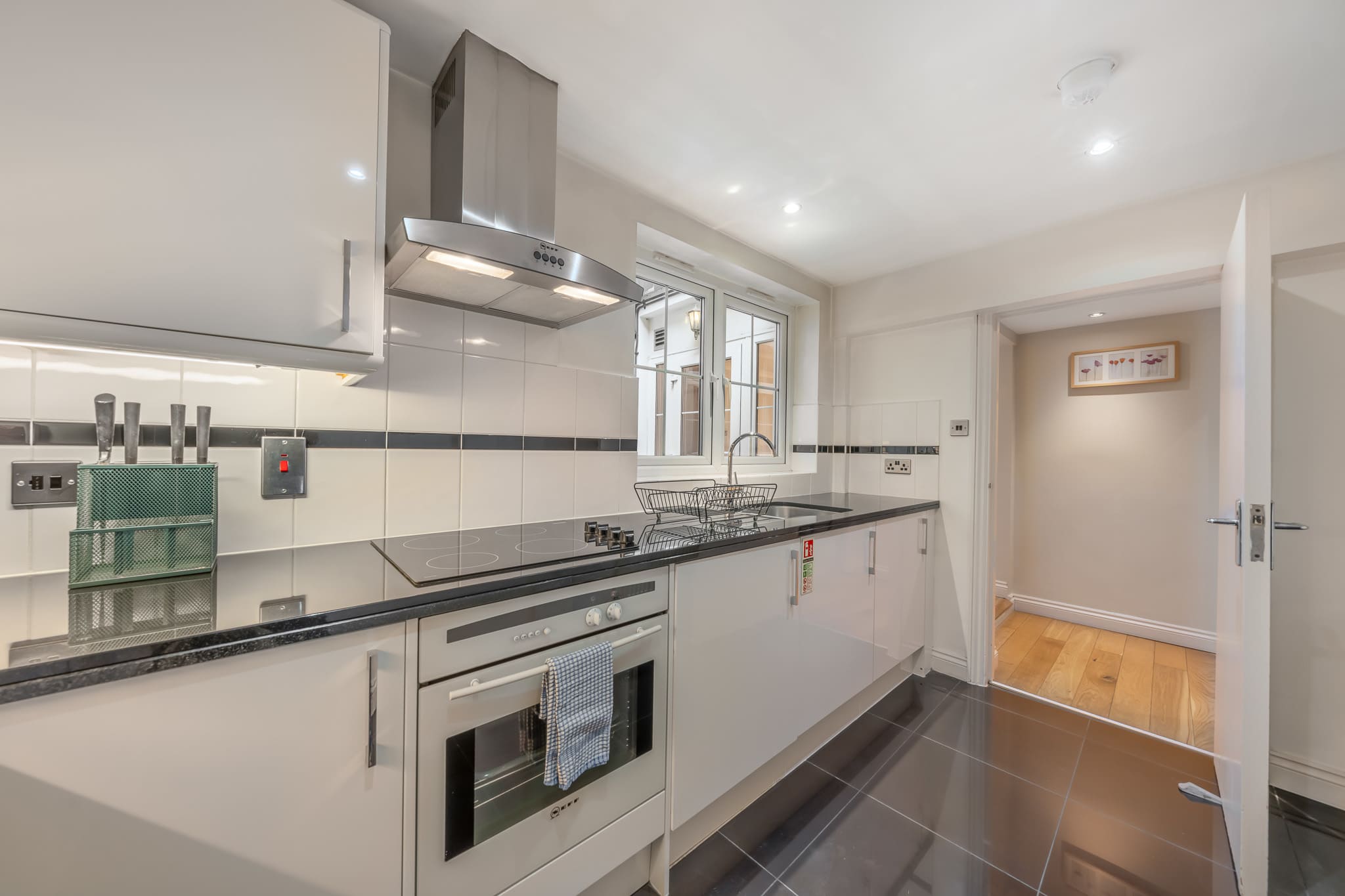 View Standard One-Bedroom w/ Private Patio in Hertford Street W1J 7SS Standard One-Bedroom w/ Private Patio in Hertford Street W1J 7SS - Property image 6 - VivreStays