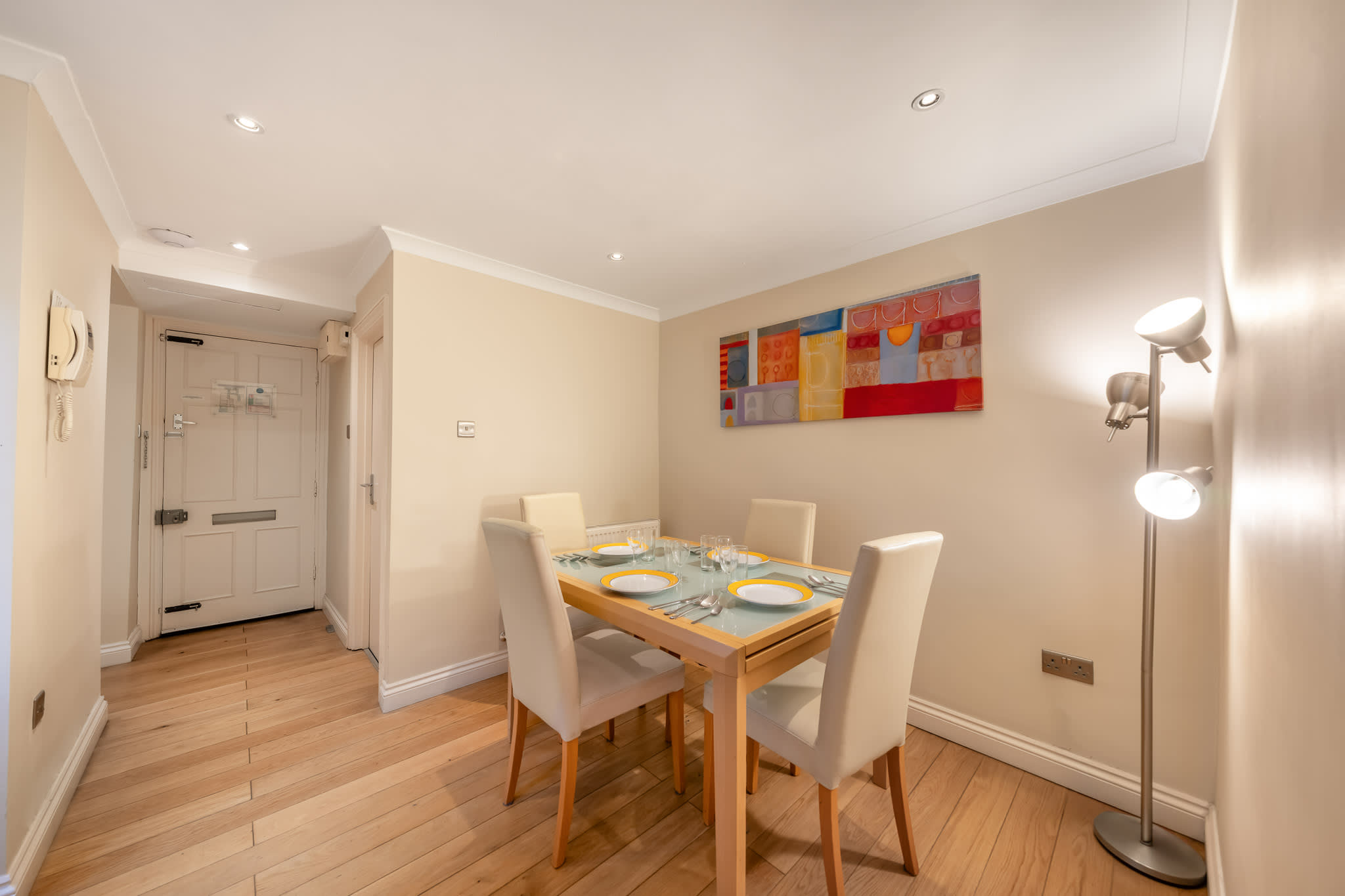 View Standard One-Bedroom w/ Private Patio in Hertford Street W1J 7SS Standard One-Bedroom w/ Private Patio in Hertford Street W1J 7SS - Property image 7 - VivreStays