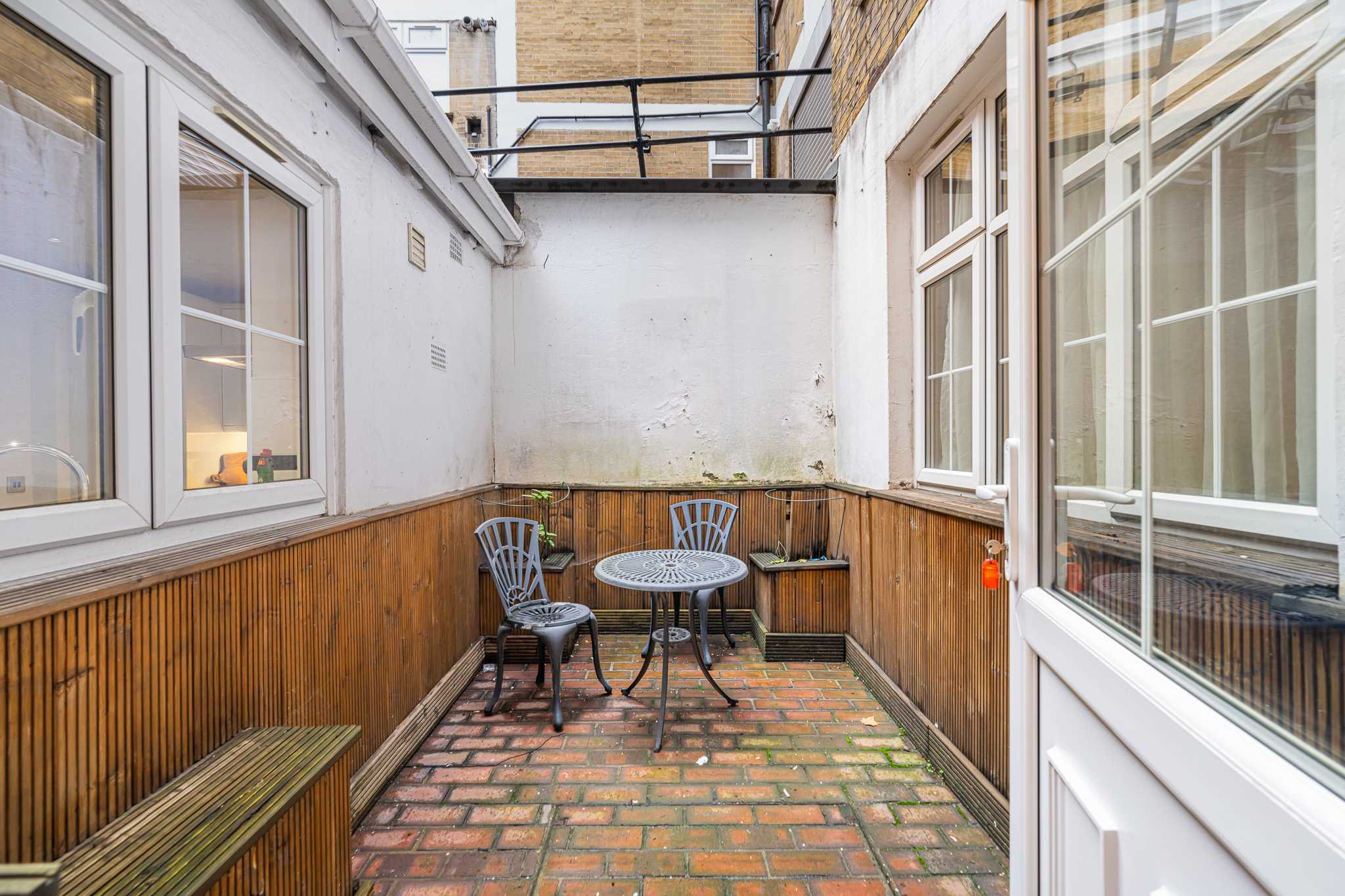 View Standard One-Bedroom w/ Private Patio in Hertford Street W1J 7SS Standard One-Bedroom w/ Private Patio in Hertford Street W1J 7SS - Property image 12 - VivreStays