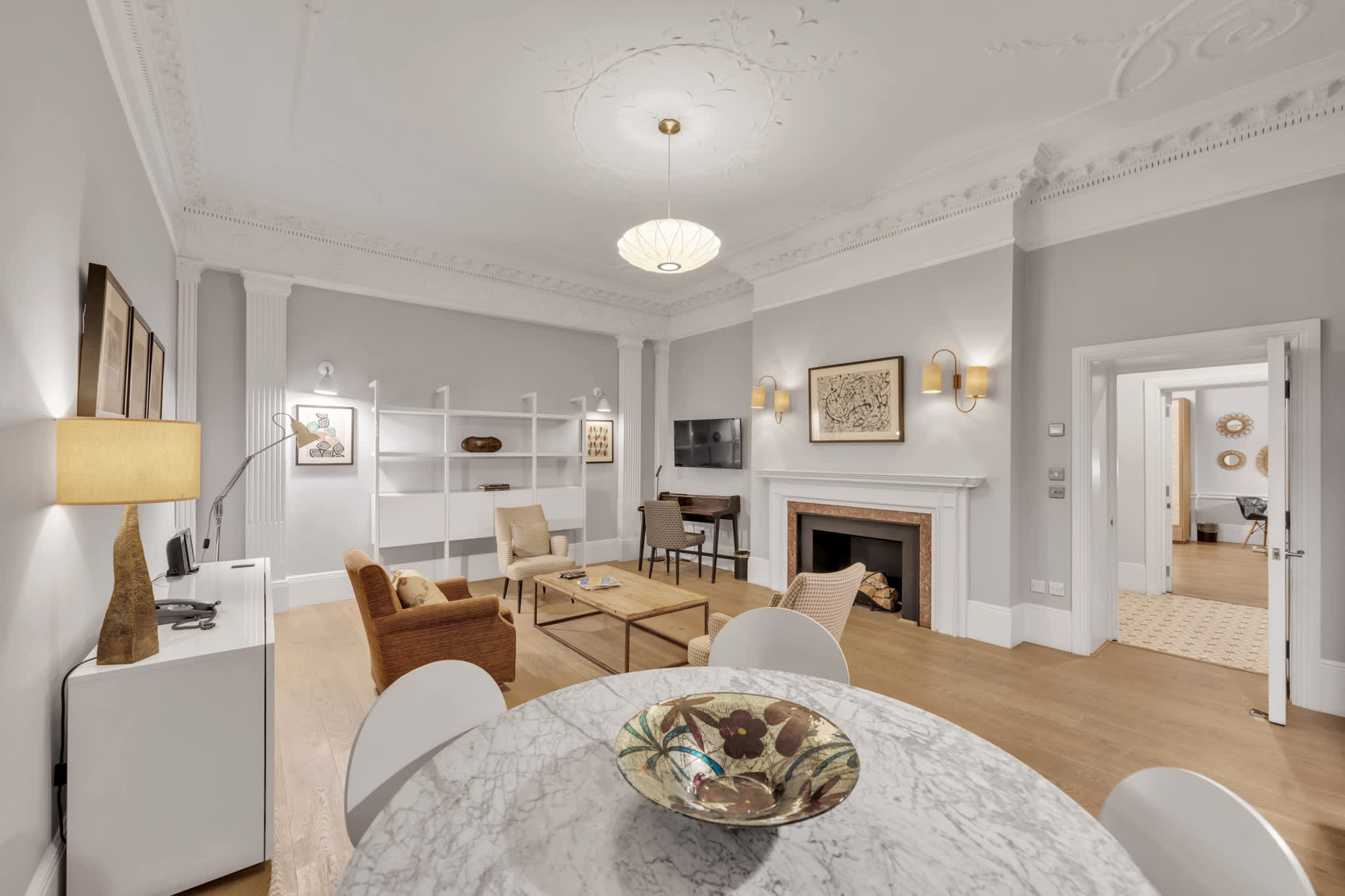 Deluxe Mayfair One-Bedroom Flat serviced apartment - London - VivreStays