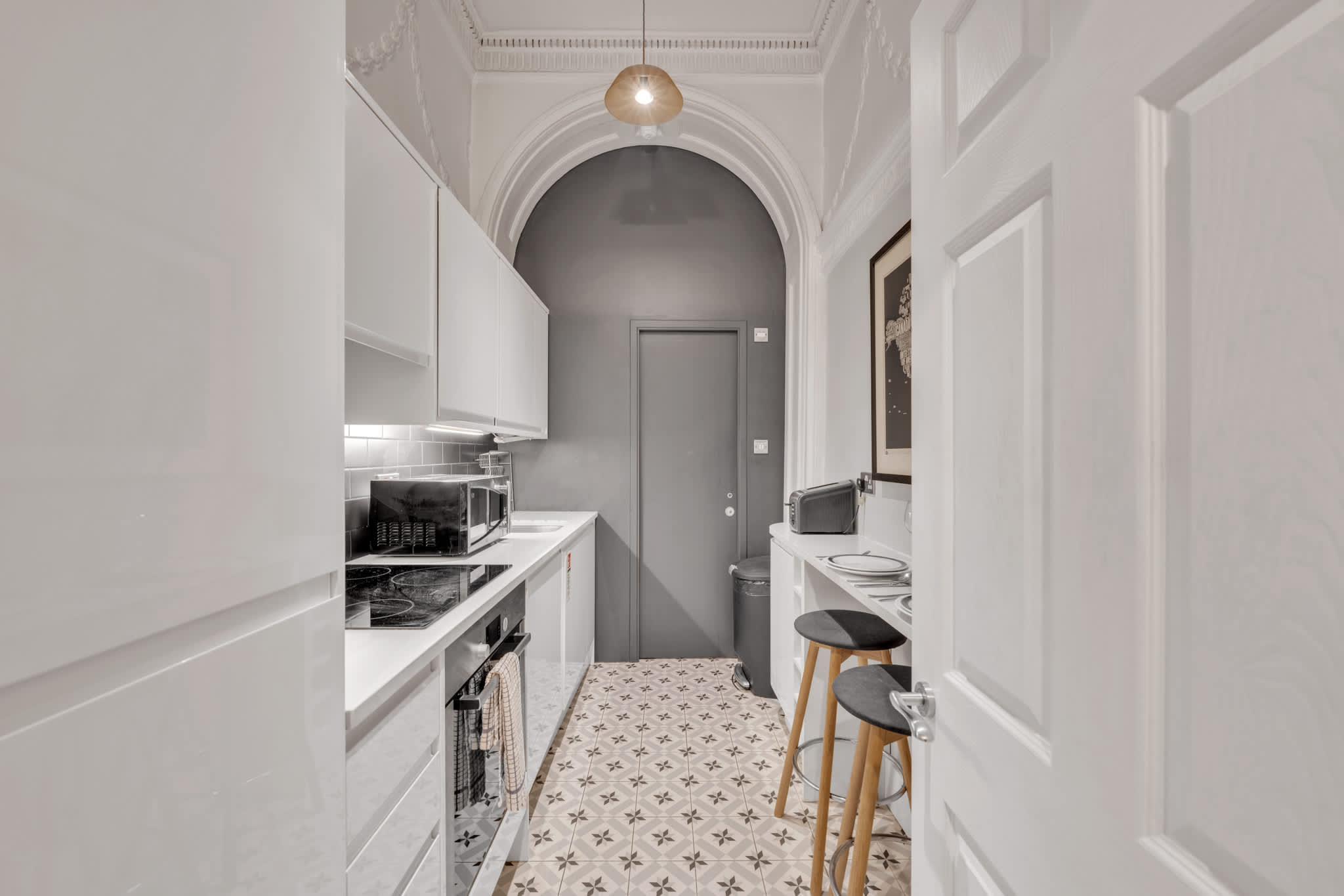 Deluxe Mayfair One-Bedroom Flat in Hertford Street W1J 7SS - Property image 4 - VivreStays