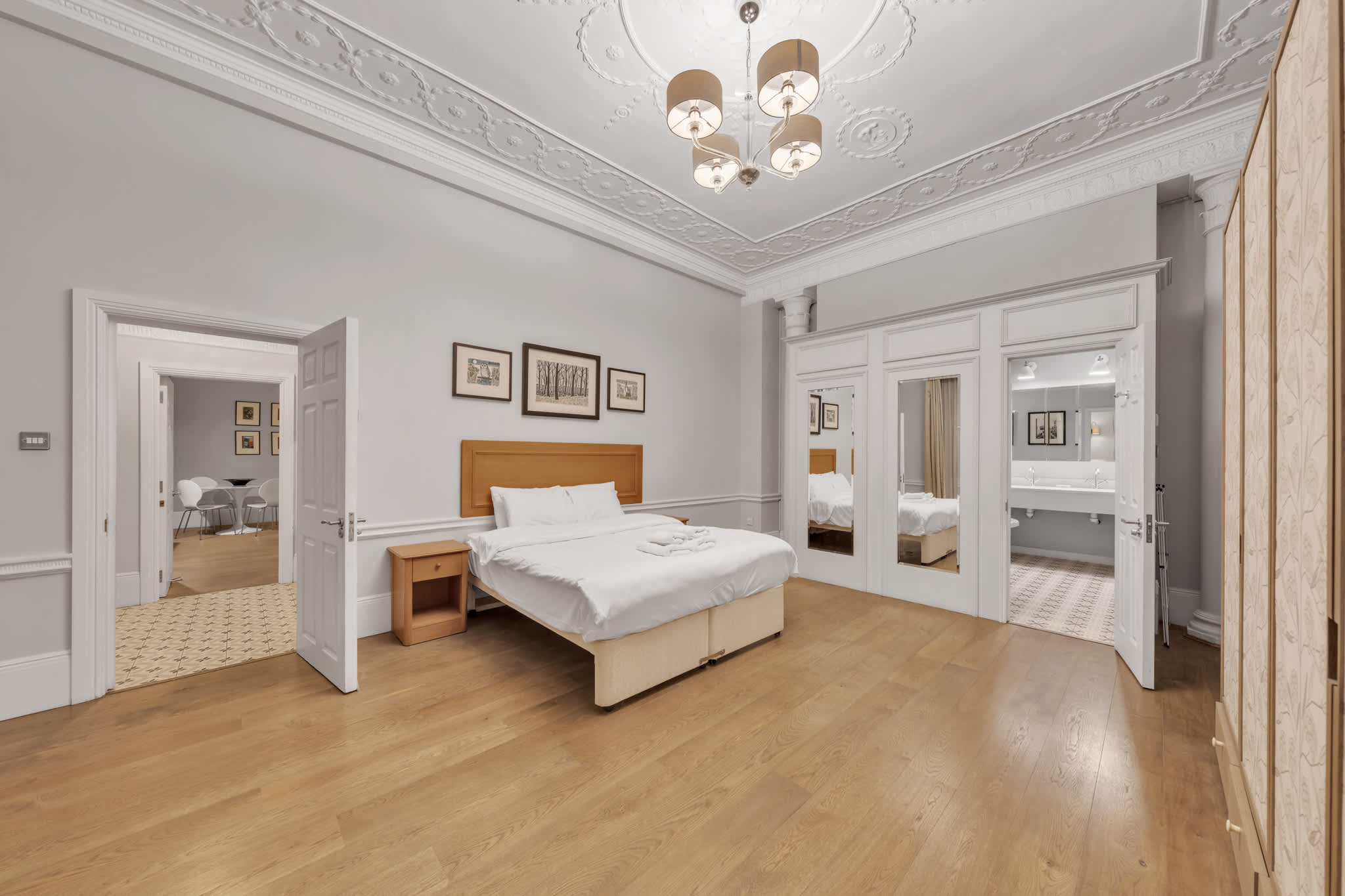 Deluxe Mayfair One-Bedroom Flat in Hertford Street W1J 7SS - Property image 10 - VivreStays