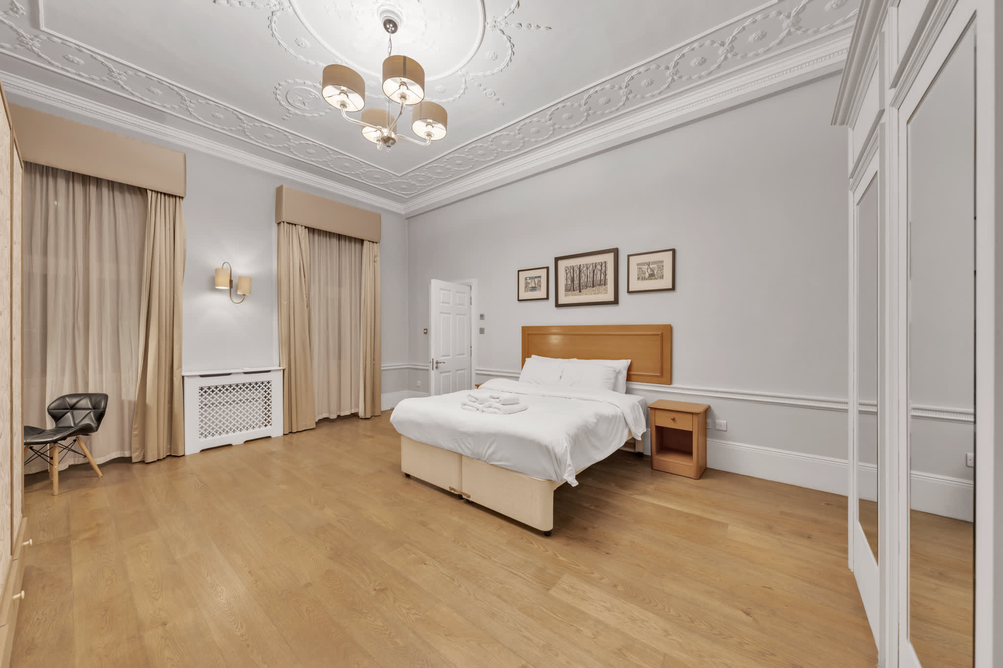Deluxe Mayfair One-Bedroom Flat in Hertford Street W1J 7SS - Property image 13 - VivreStays