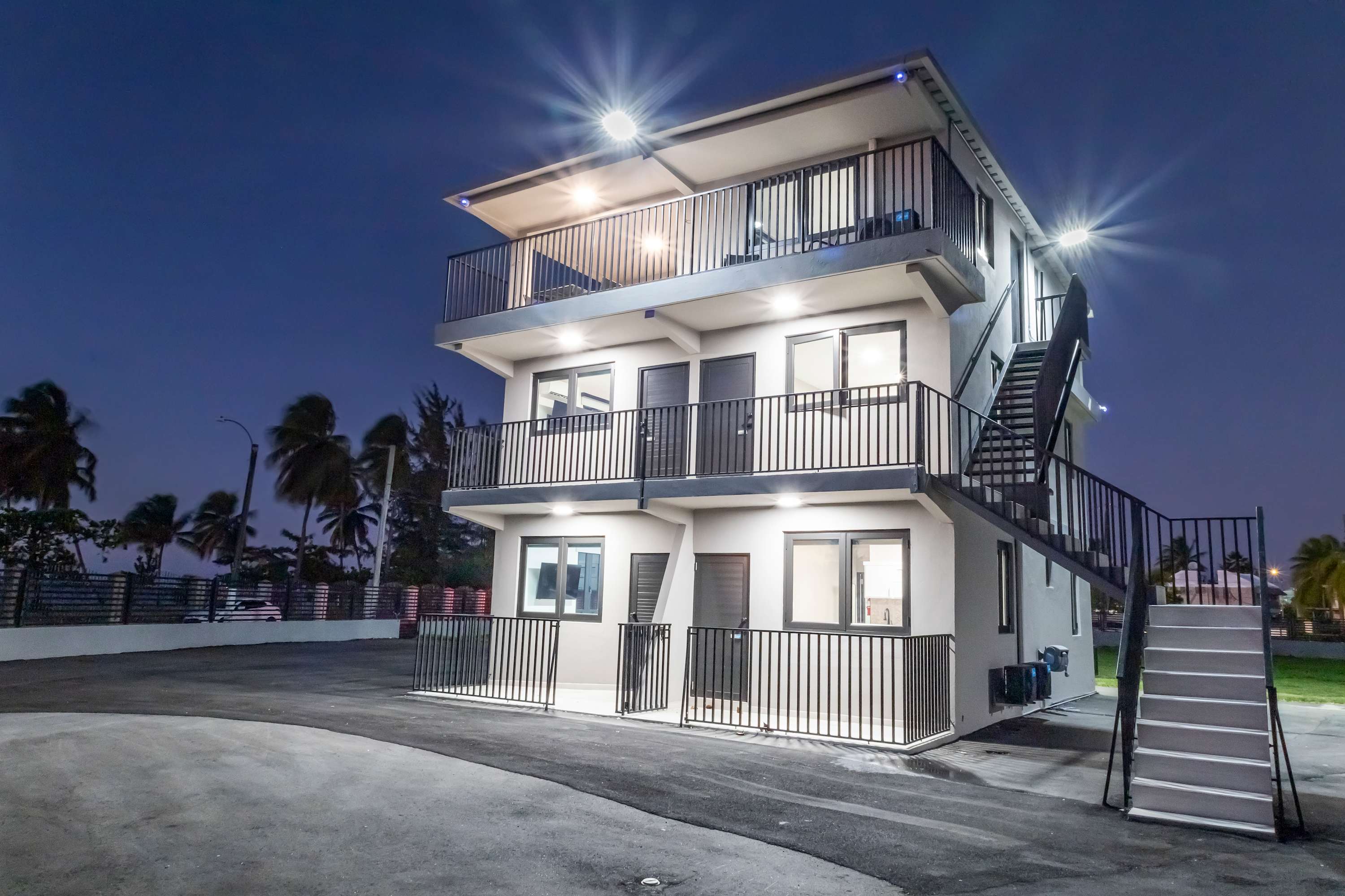 Villas Del Mar Bldg 2 · 6 BR Beachfront Paradise