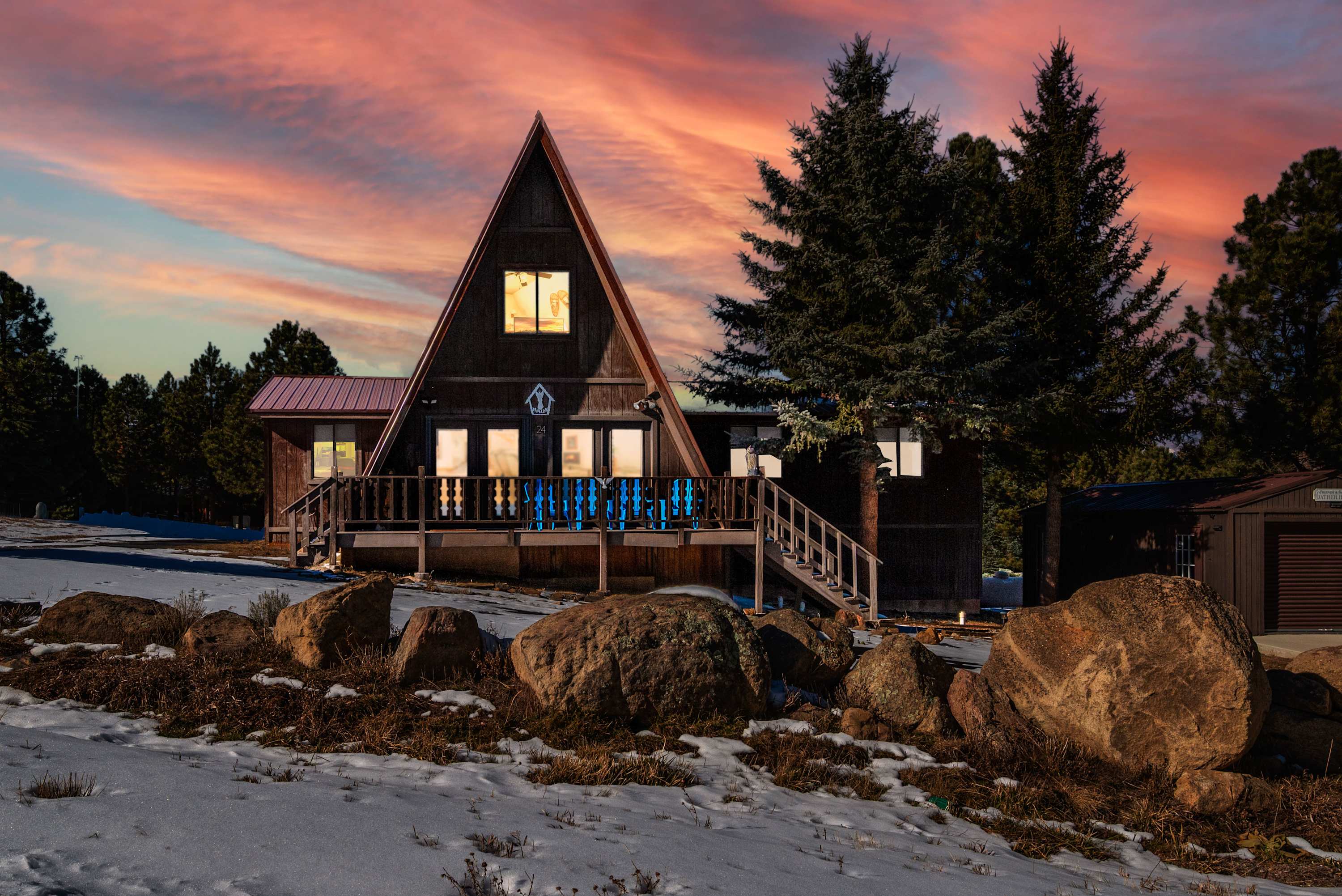 Cozy Cabin With High Ceilings And Scenic Deck - Charming Mountain Haven - New Mexico
