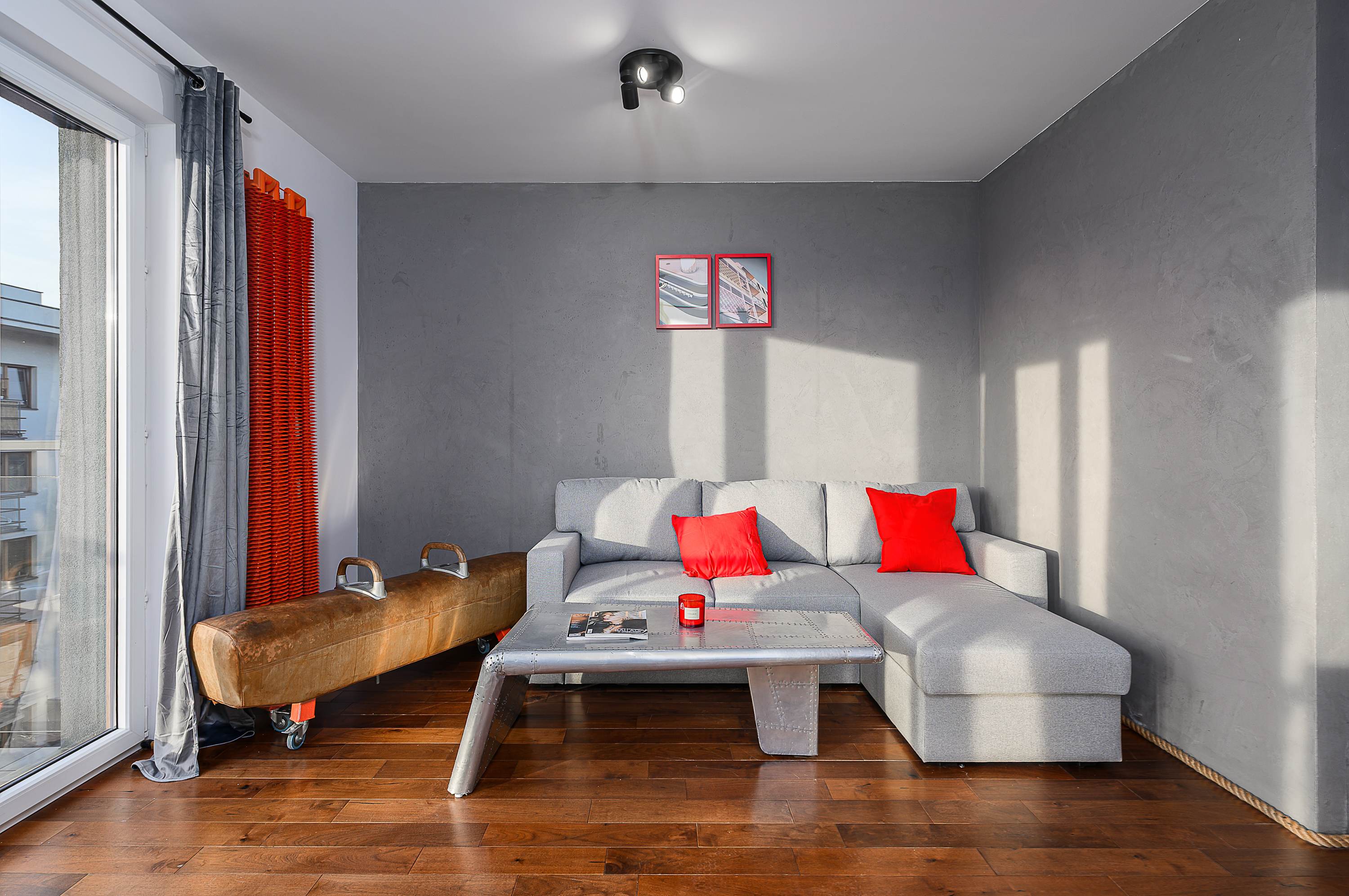 Lumina 3-room apartment near the National Stadium