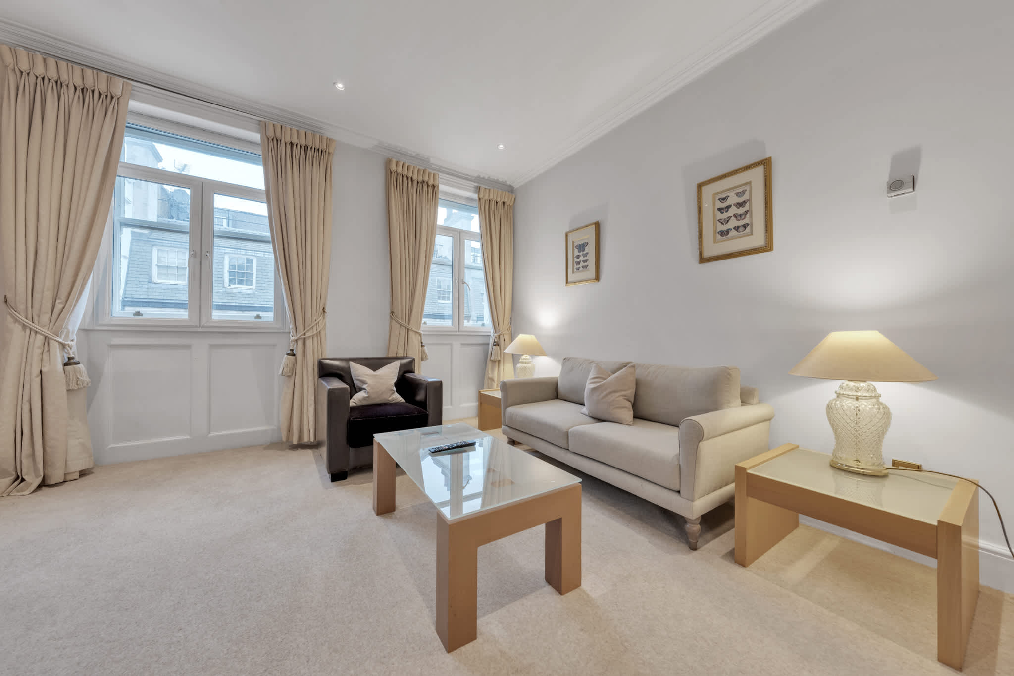 View Executive One-Bedroom Mayfair Residence in Hertford Street W1J 7SS Executive One-Bedroom Mayfair Residence in Hertford Street W1J 7SS - Property image 6 - VivreStays