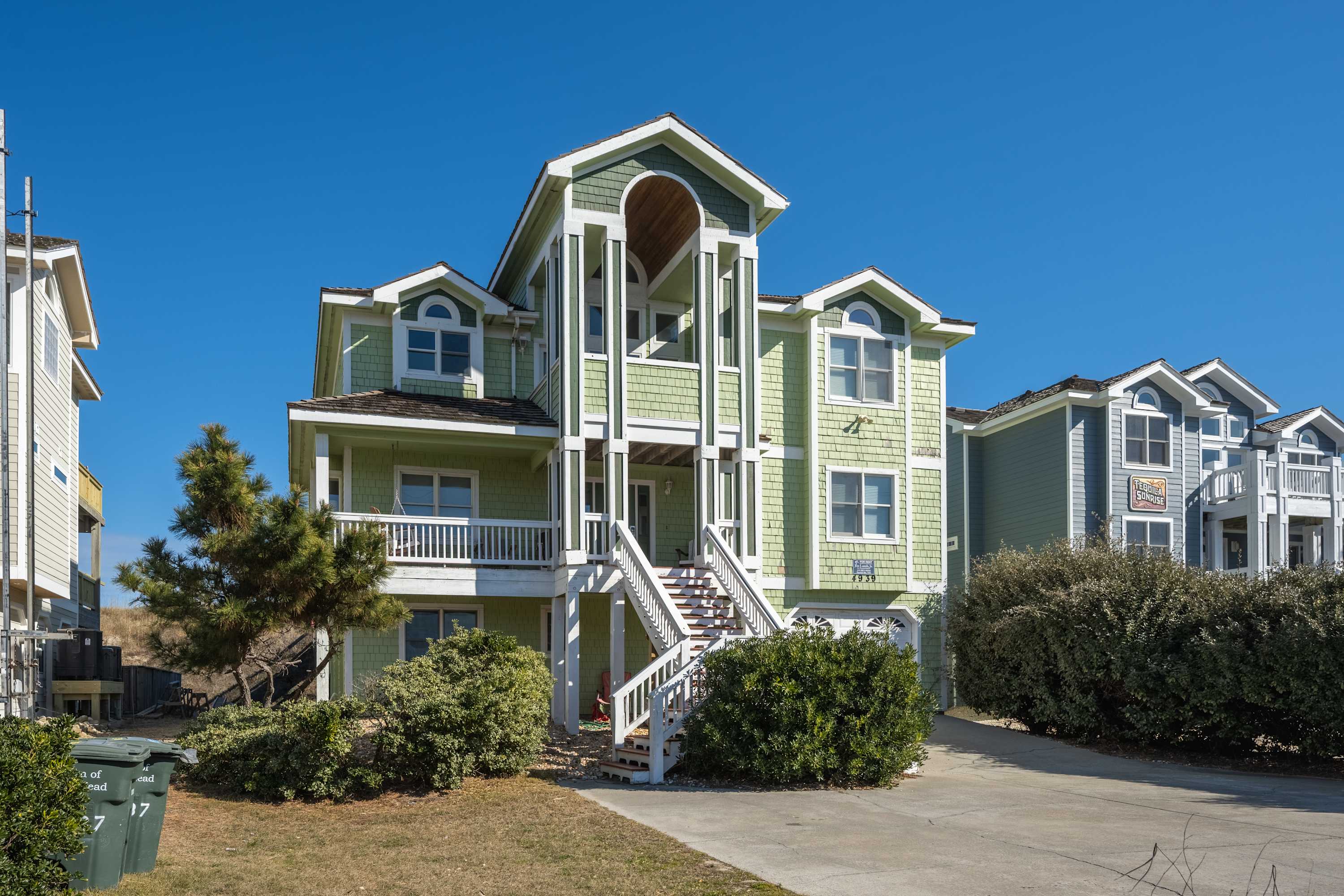 Nags Head Oceanfront w/ Golf Passes, Pool, Sauna! — Nags Head, NC — vacation rental