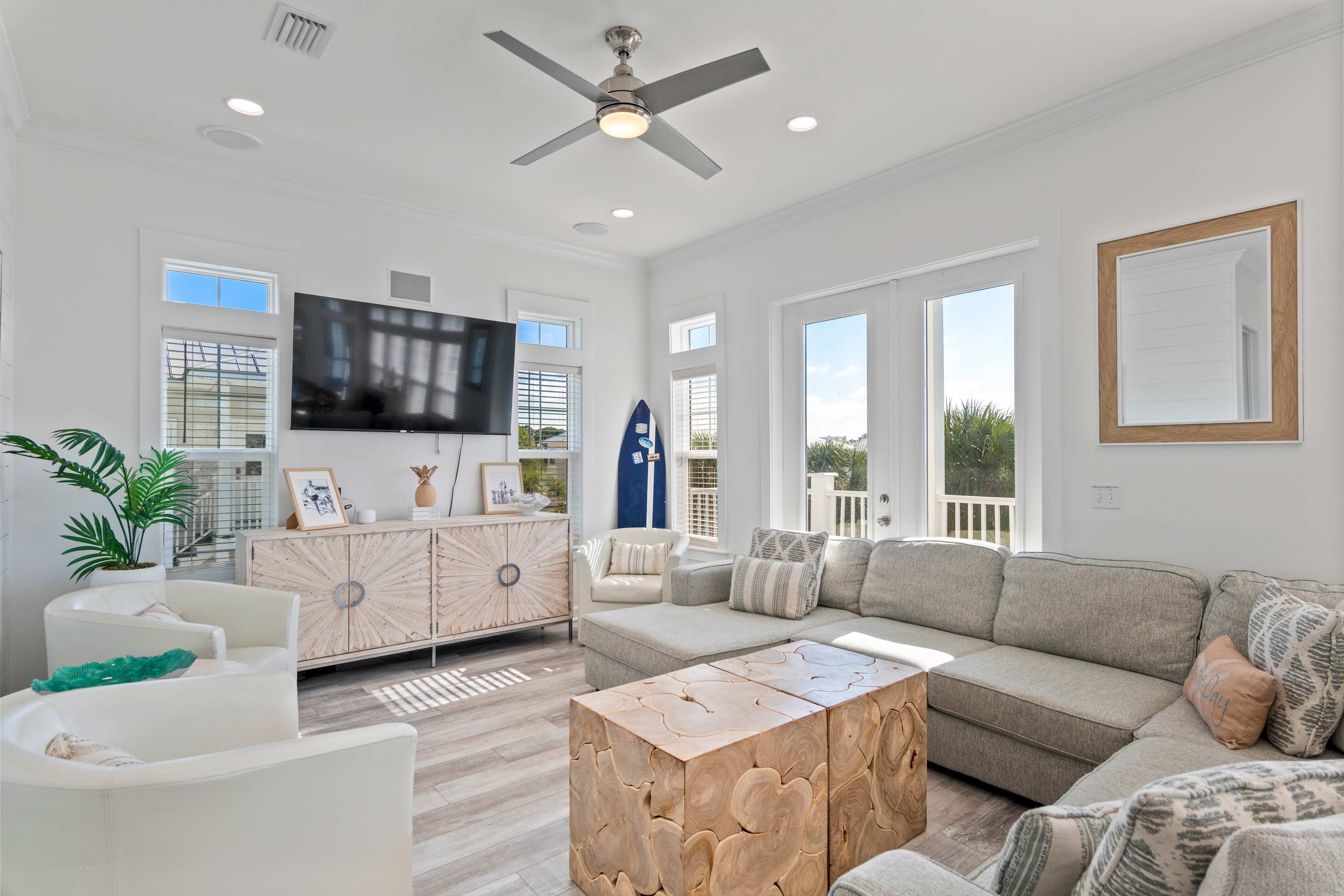 Beach View Mansion, Pool, LSV - Commanders Palace