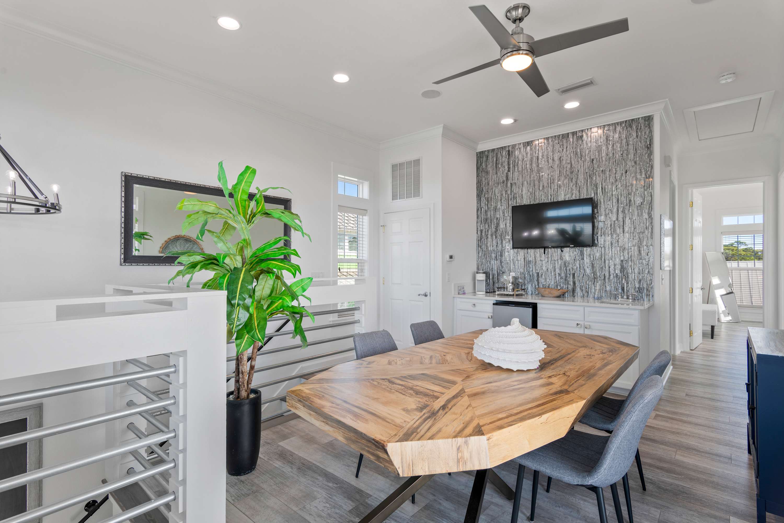 Beach View Mansion, Pool, LSV - Commanders Palace