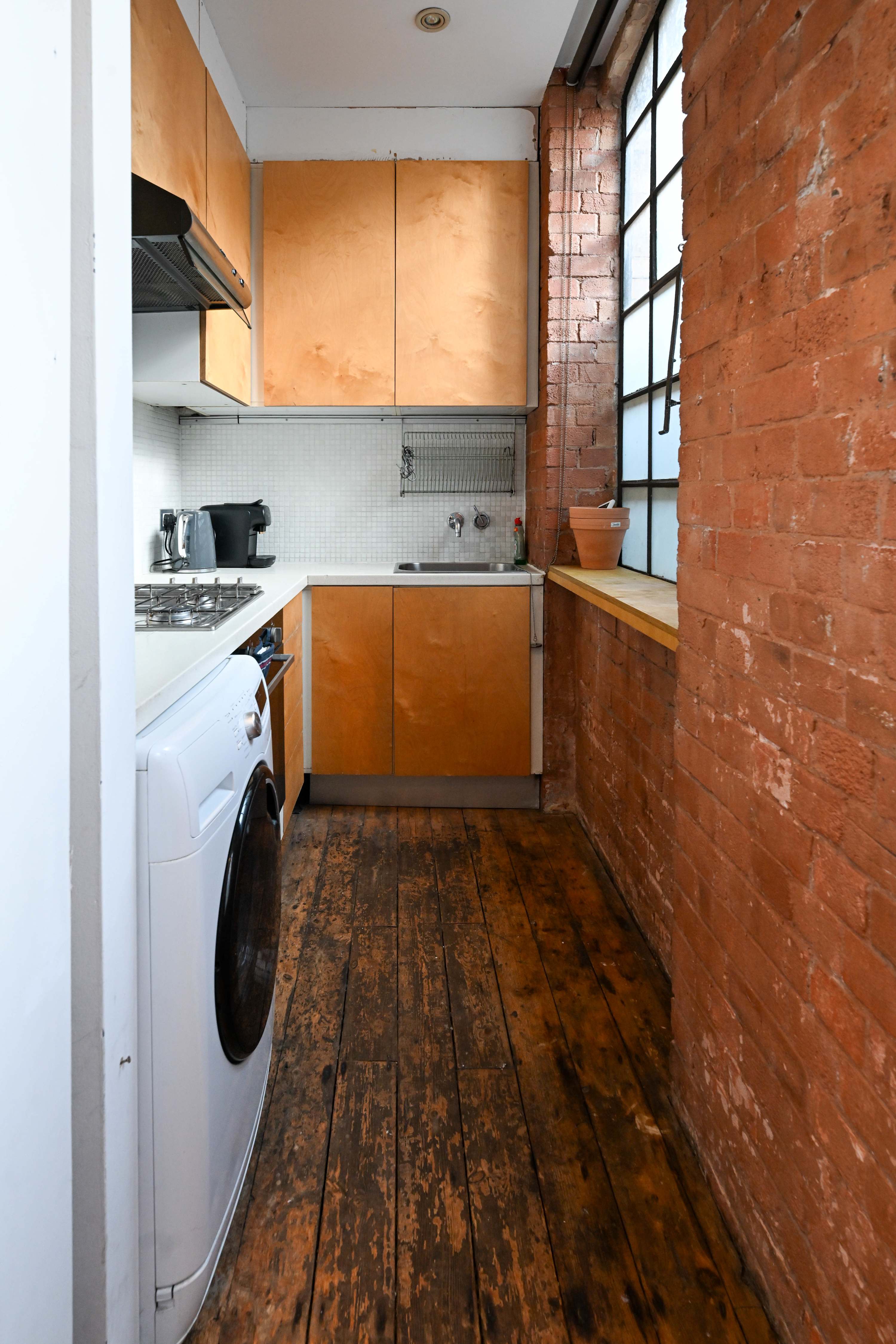 Studio Apartment in Warehouse-Style Building ā Shoreditch