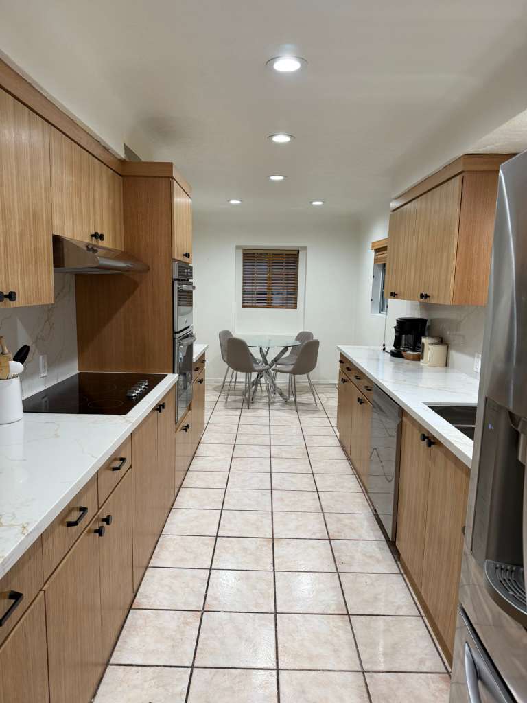 Central LA Home with Private Yard · Near The Grove - Picture 16