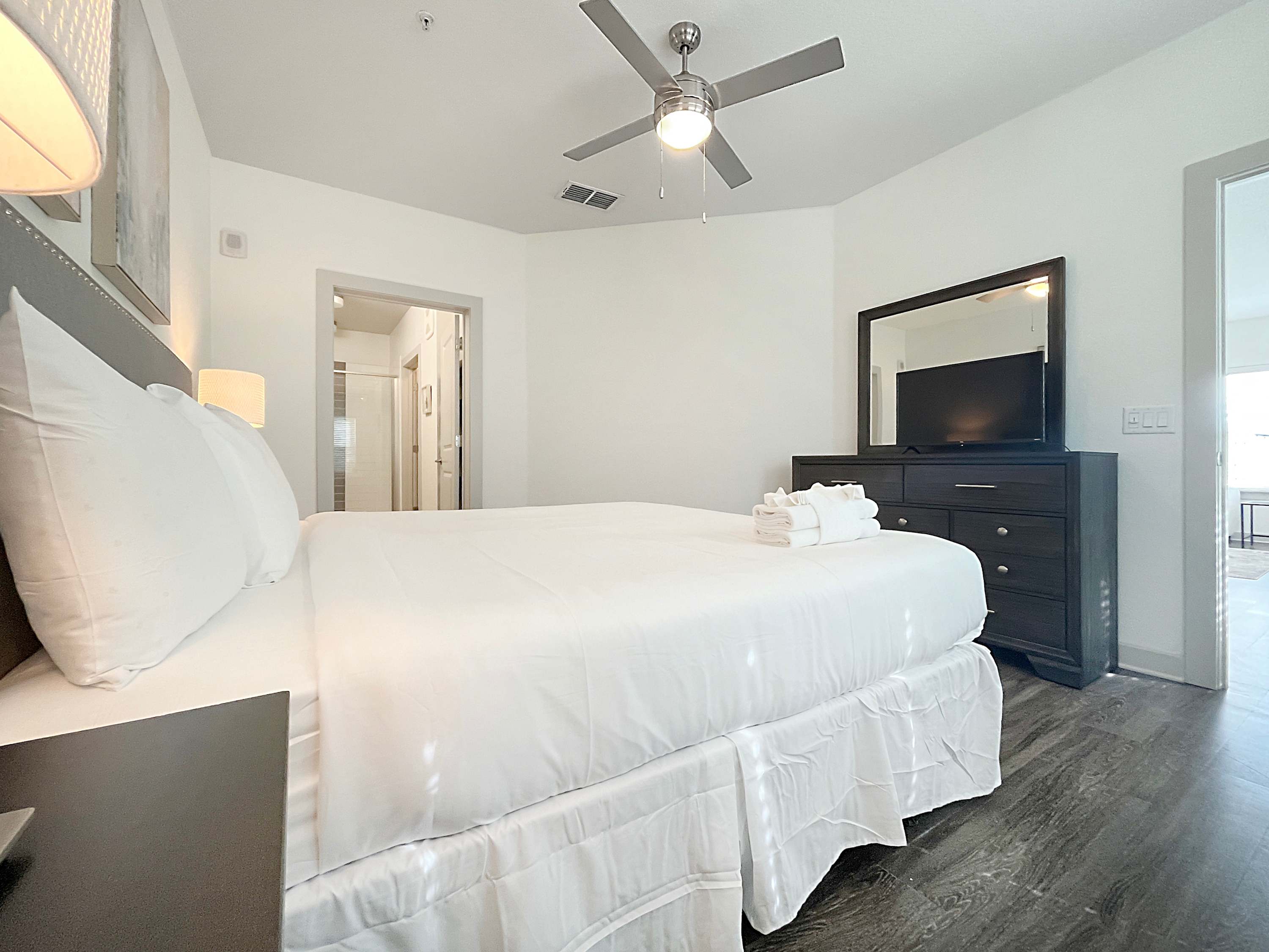 Spacious 3 BR Haven in Prime Central Tampa