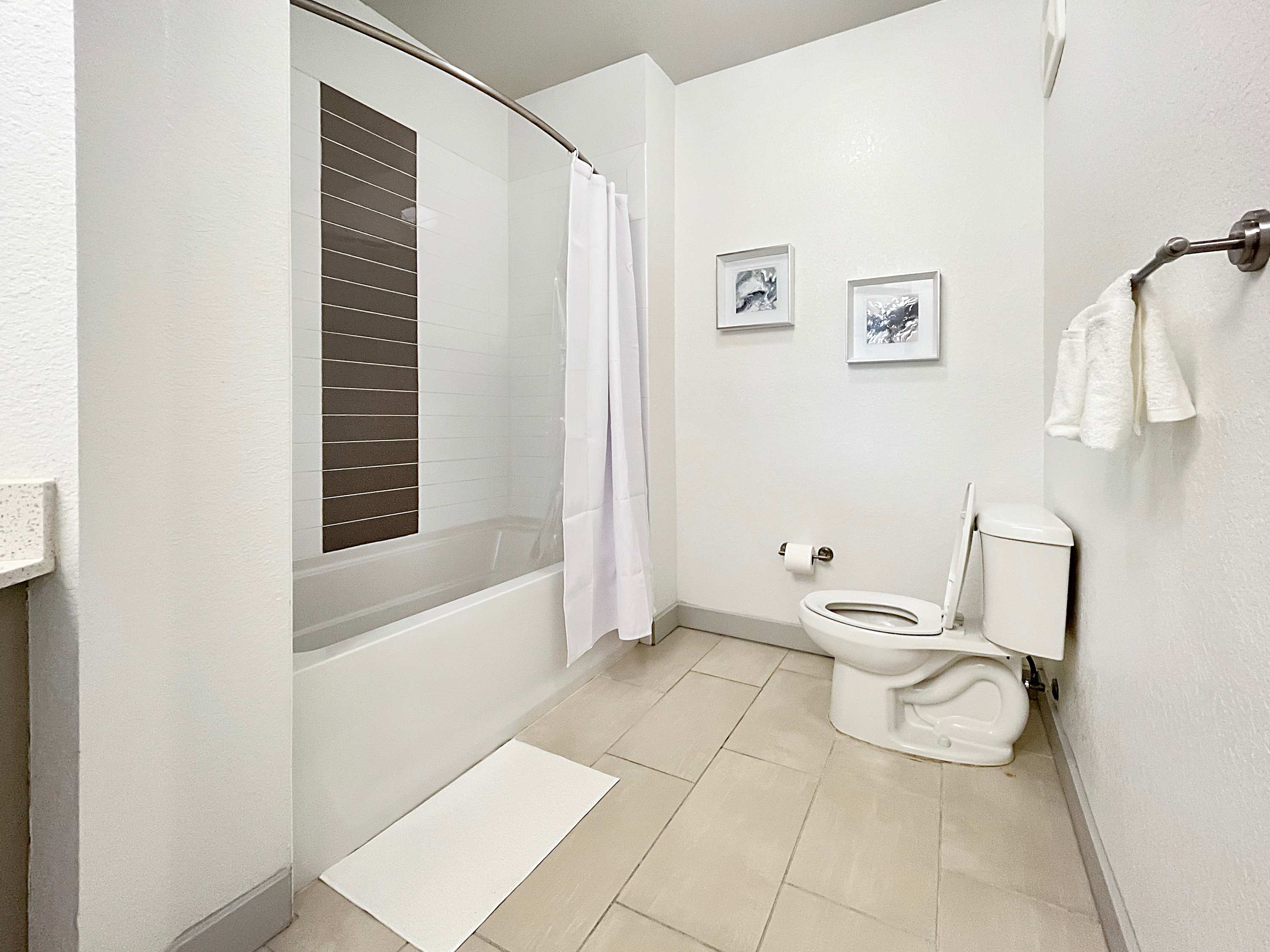 Spacious 3 BR Haven in Prime Central Tampa