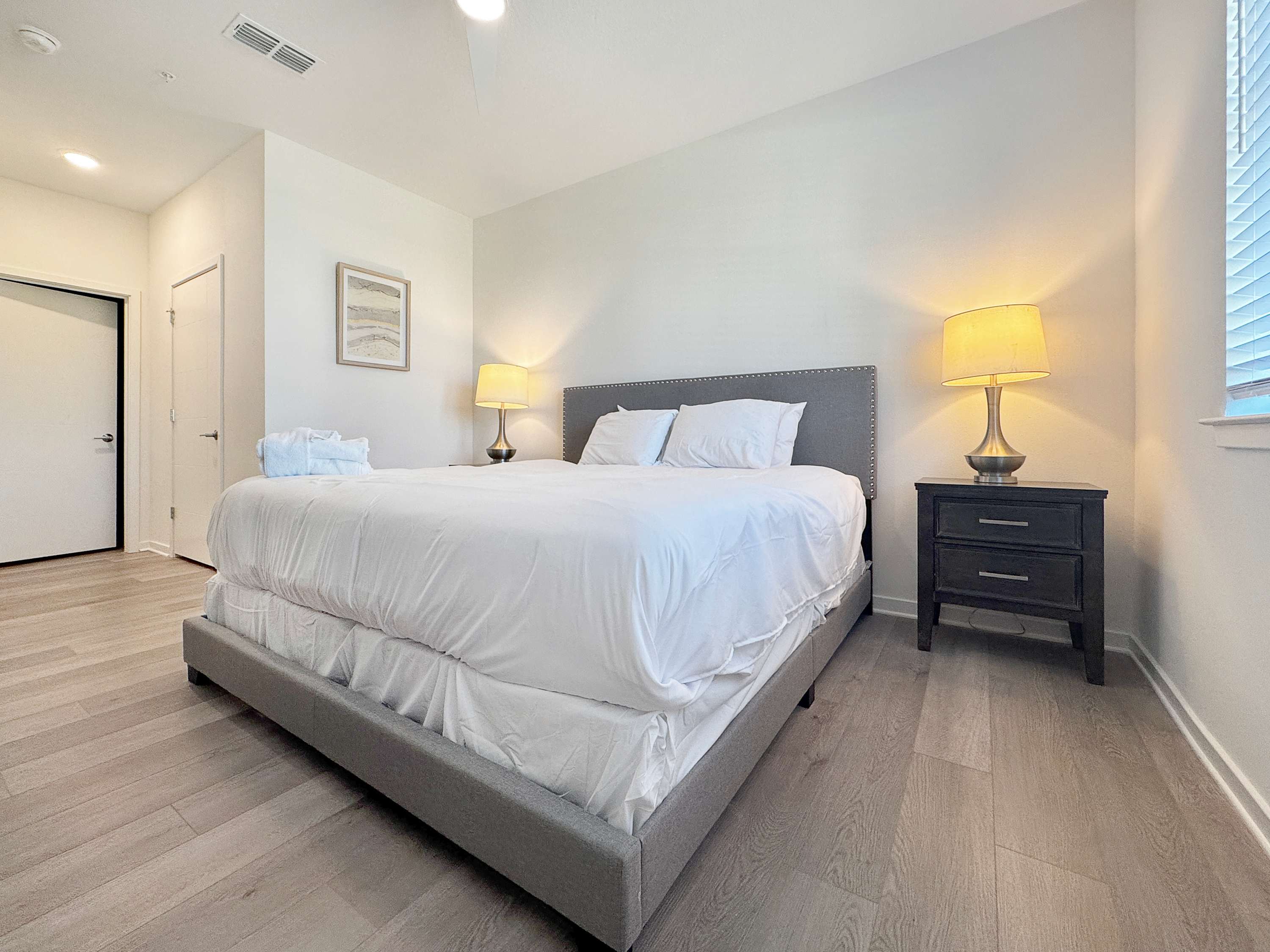 Luxury 1st Floor 2 BR Lakewood Ranch, Water Views