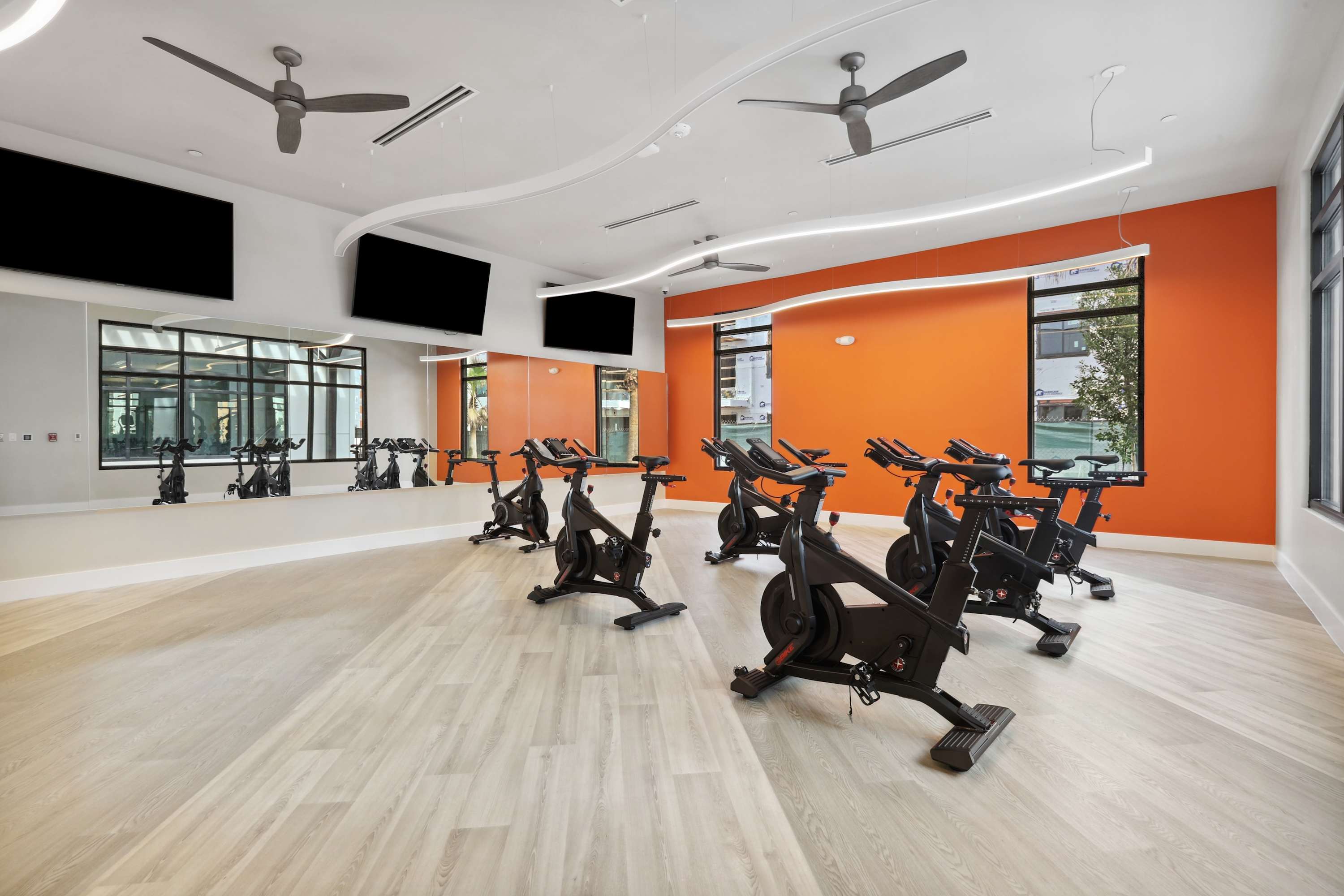 Luxury 1st Floor 2 BR Lakewood Ranch, Water Views