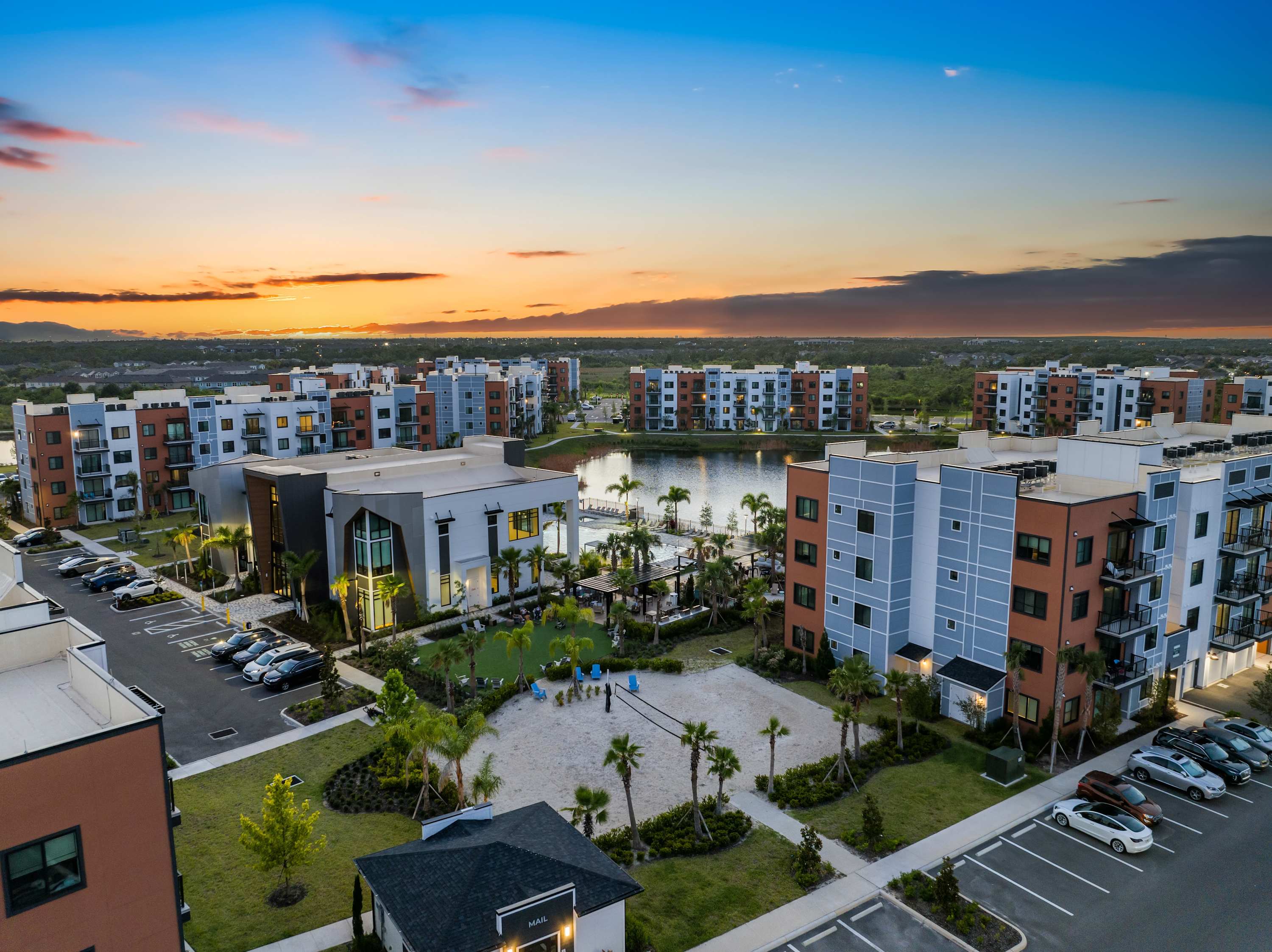 Luxury 1st Floor 2 BR Lakewood Ranch, Water Views