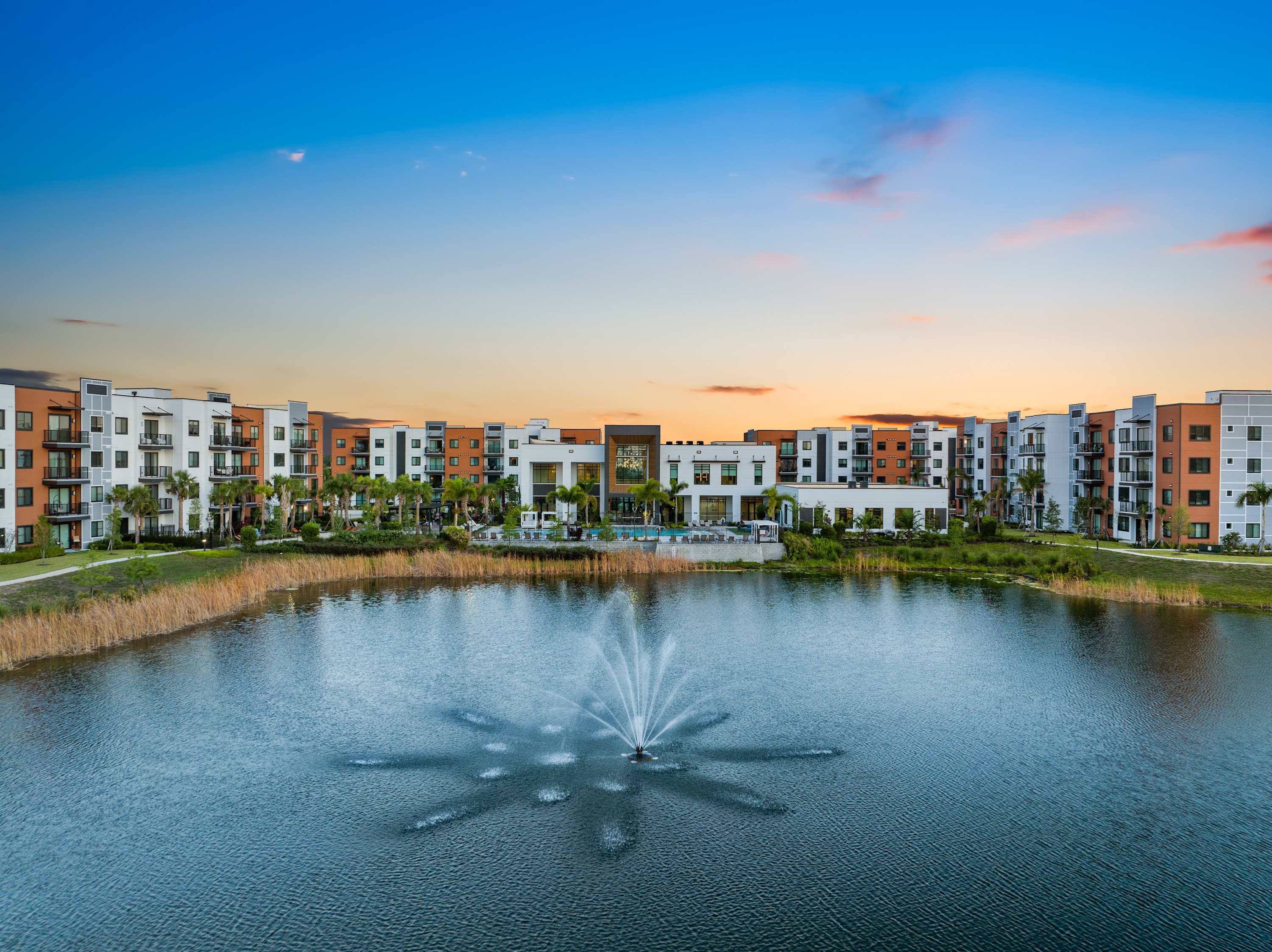 Brand New 1st Floor 2 BR Lakewood Ranch Oasis 