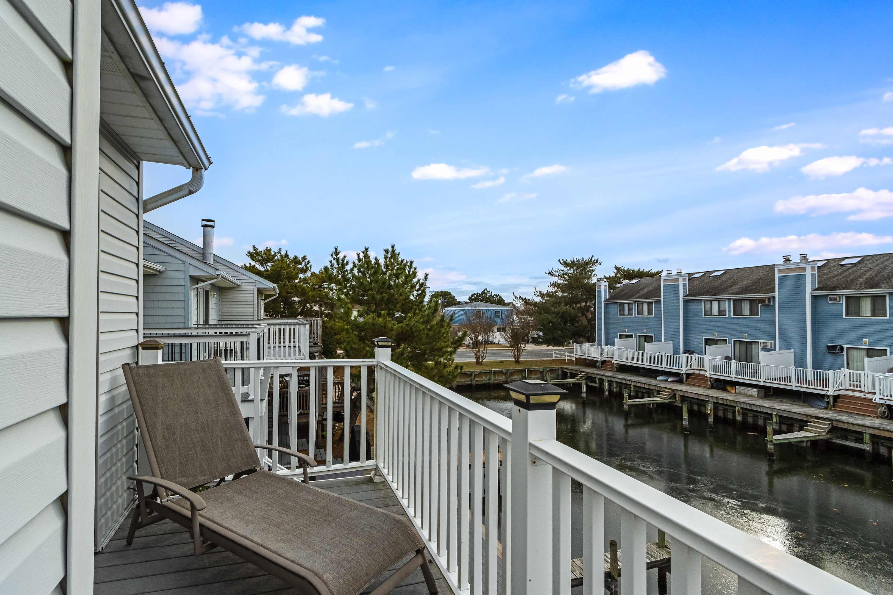 2BR Townhouse on 94th Street