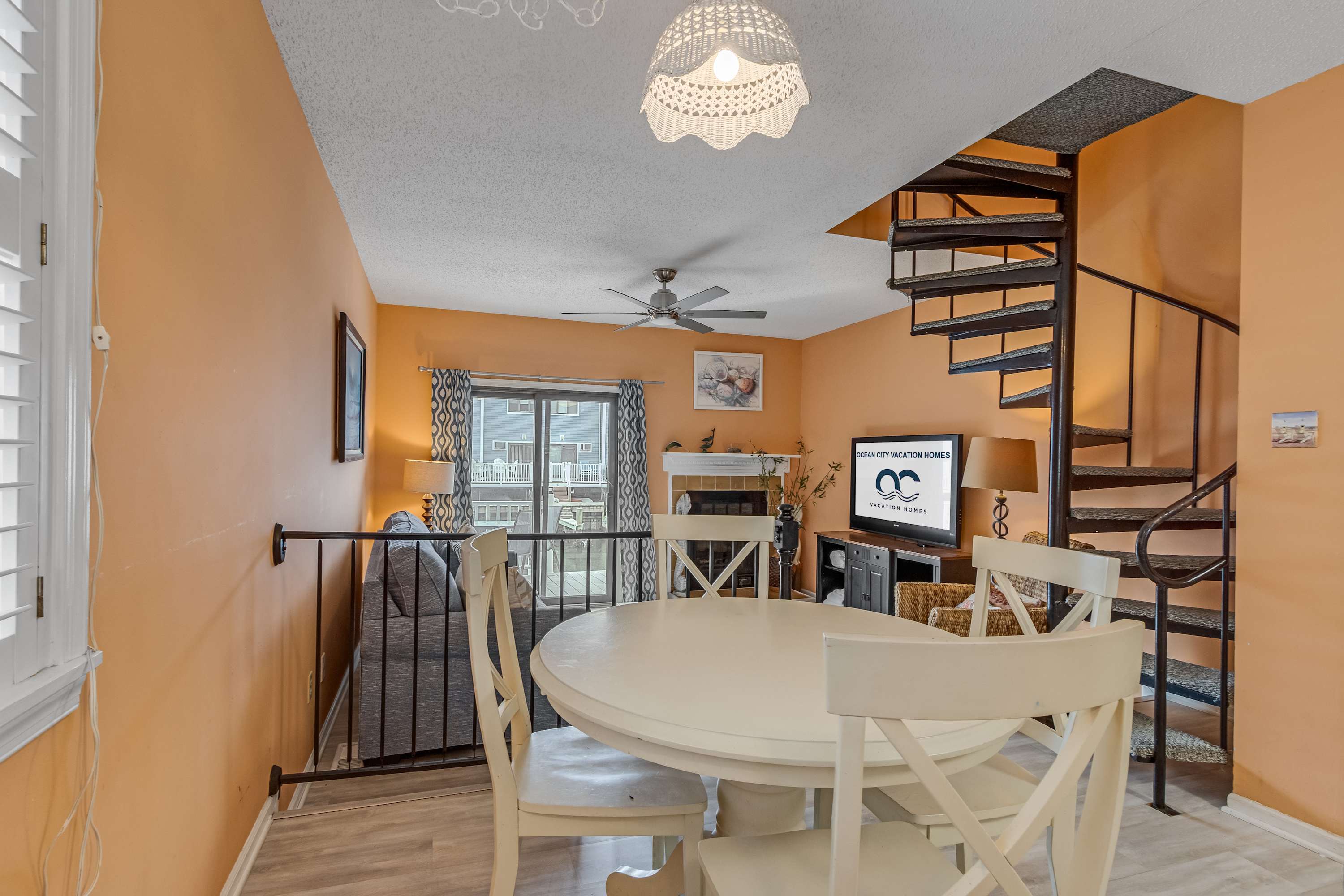 2BR Townhouse on 94th Street