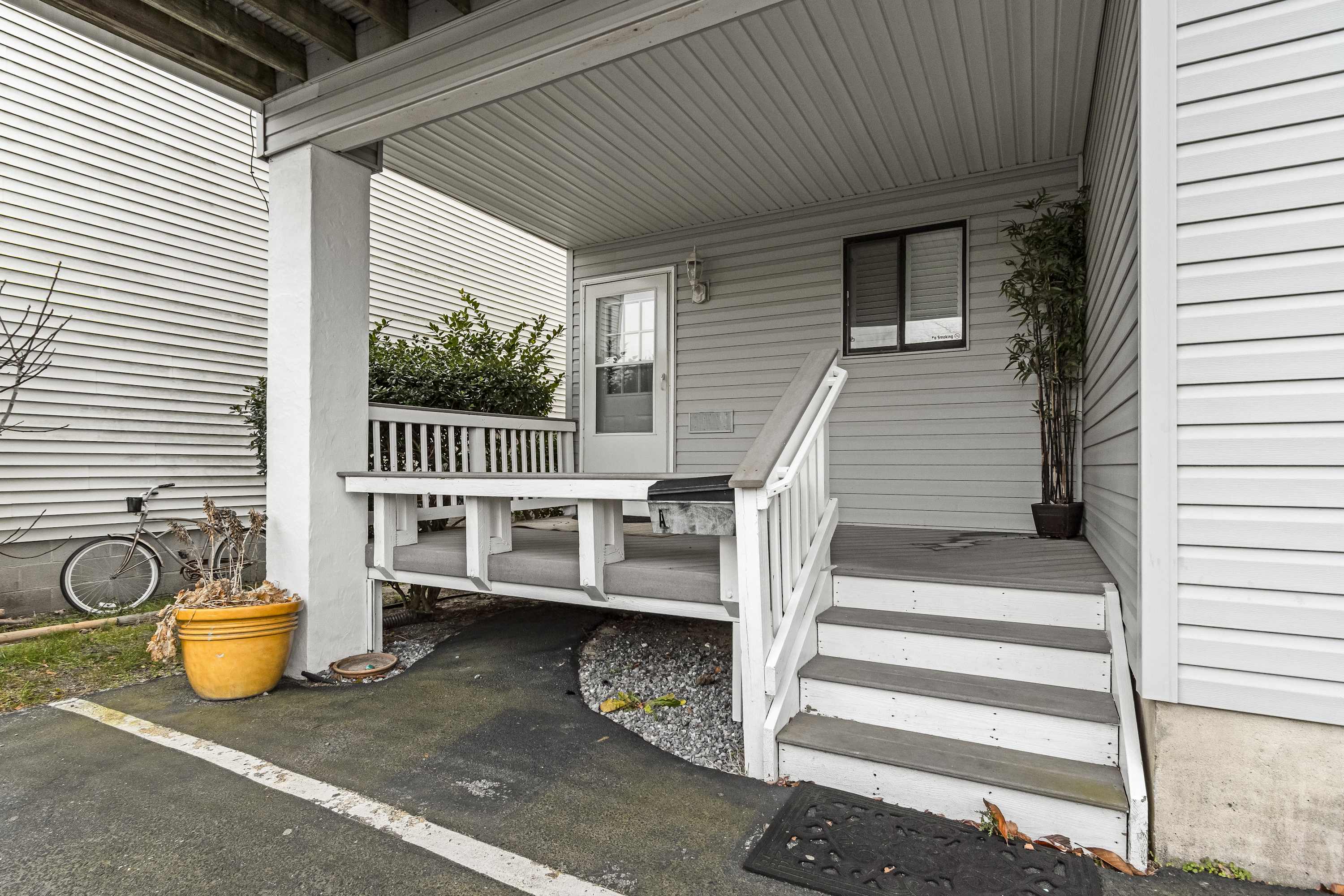 2BR Townhouse on 94th Street