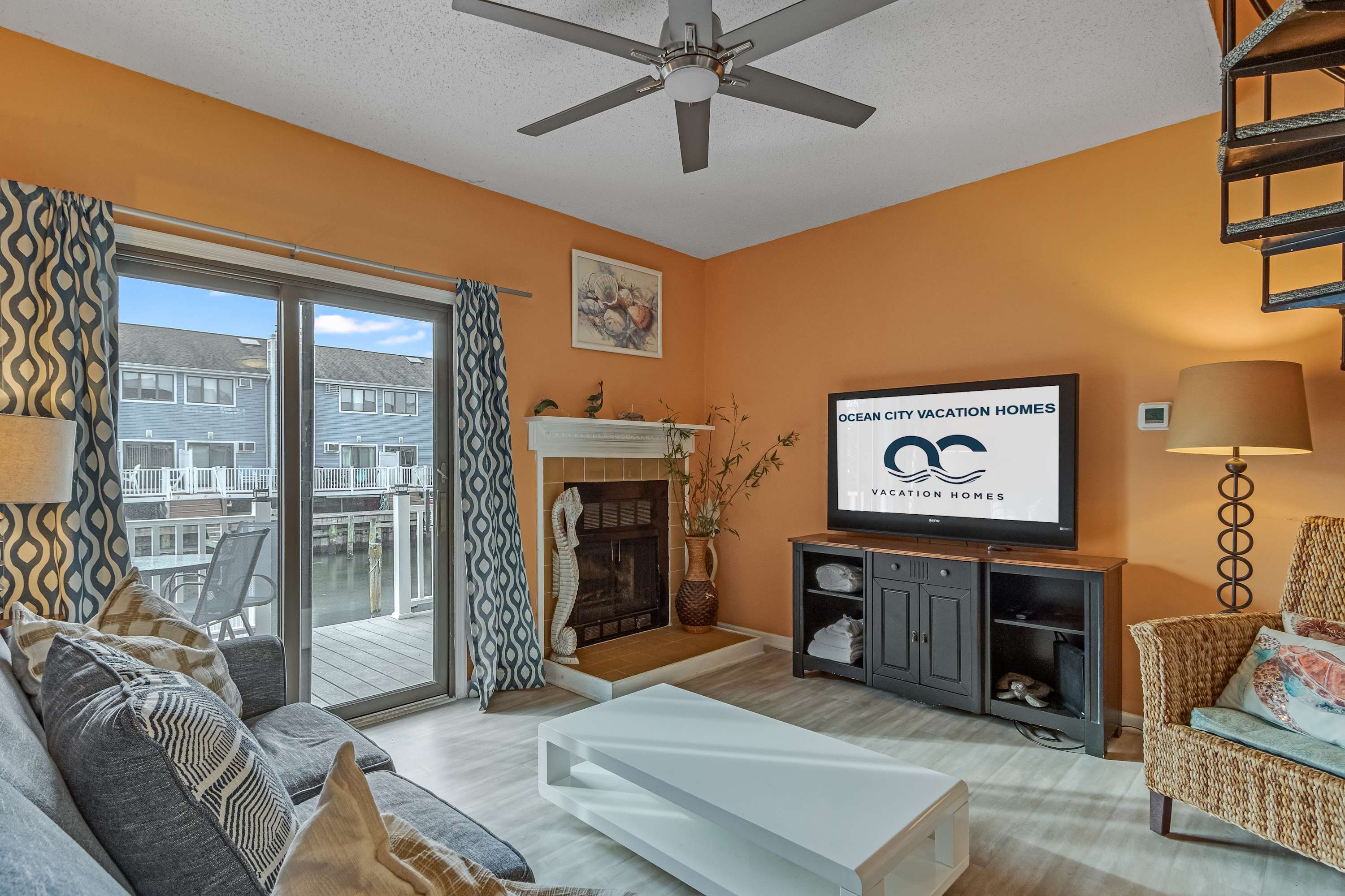 2BR Townhouse on 94th Street