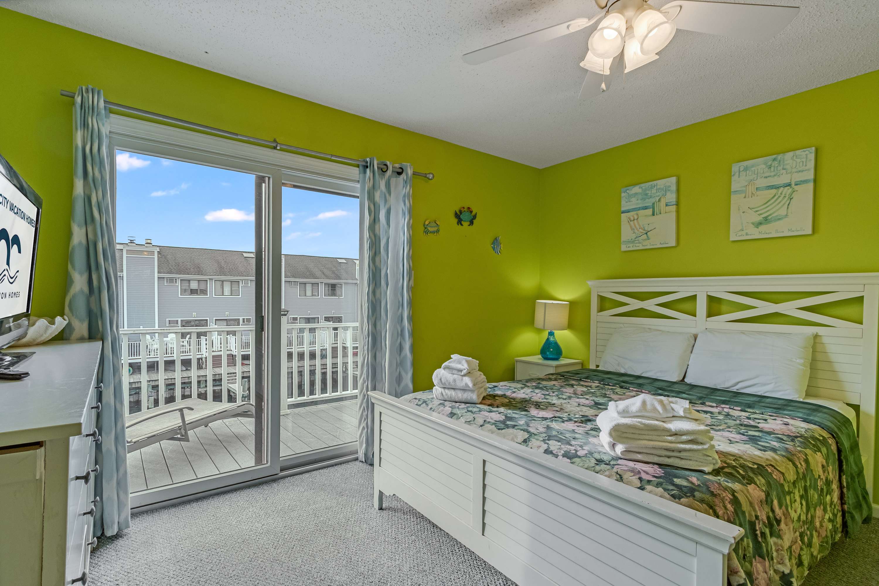 2BR Townhouse on 94th Street