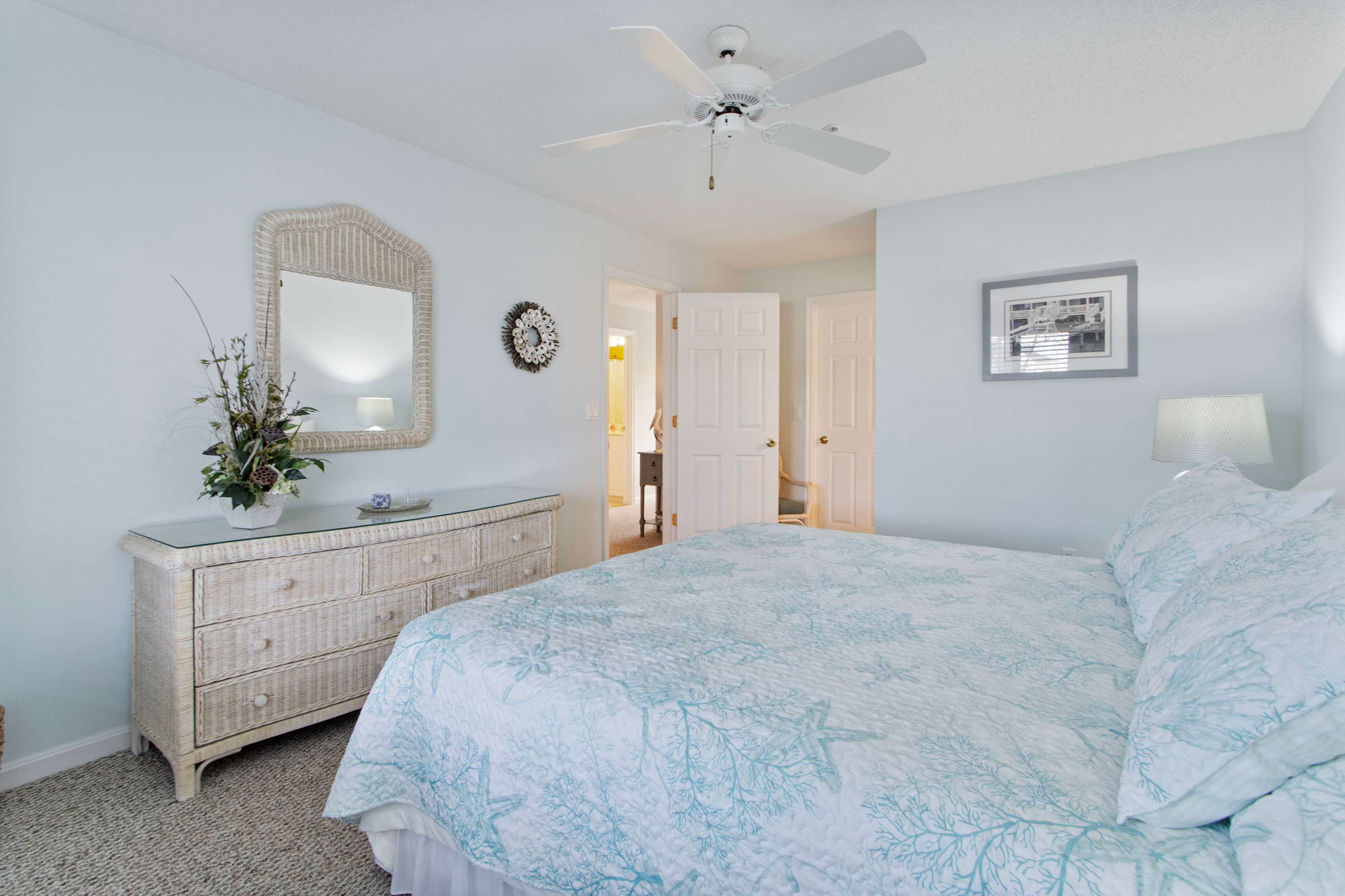Cayman unit 216C