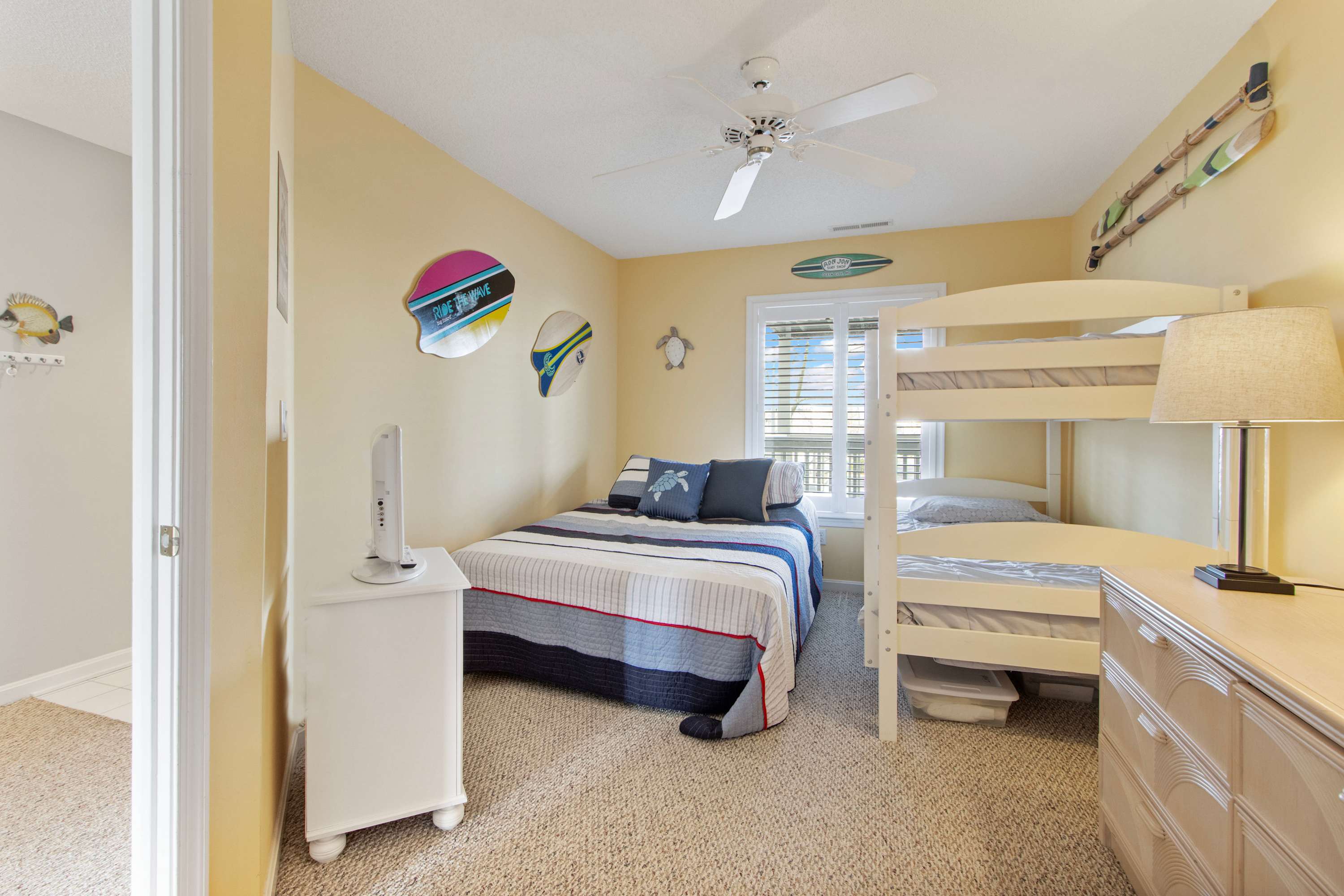 Cayman unit 216C