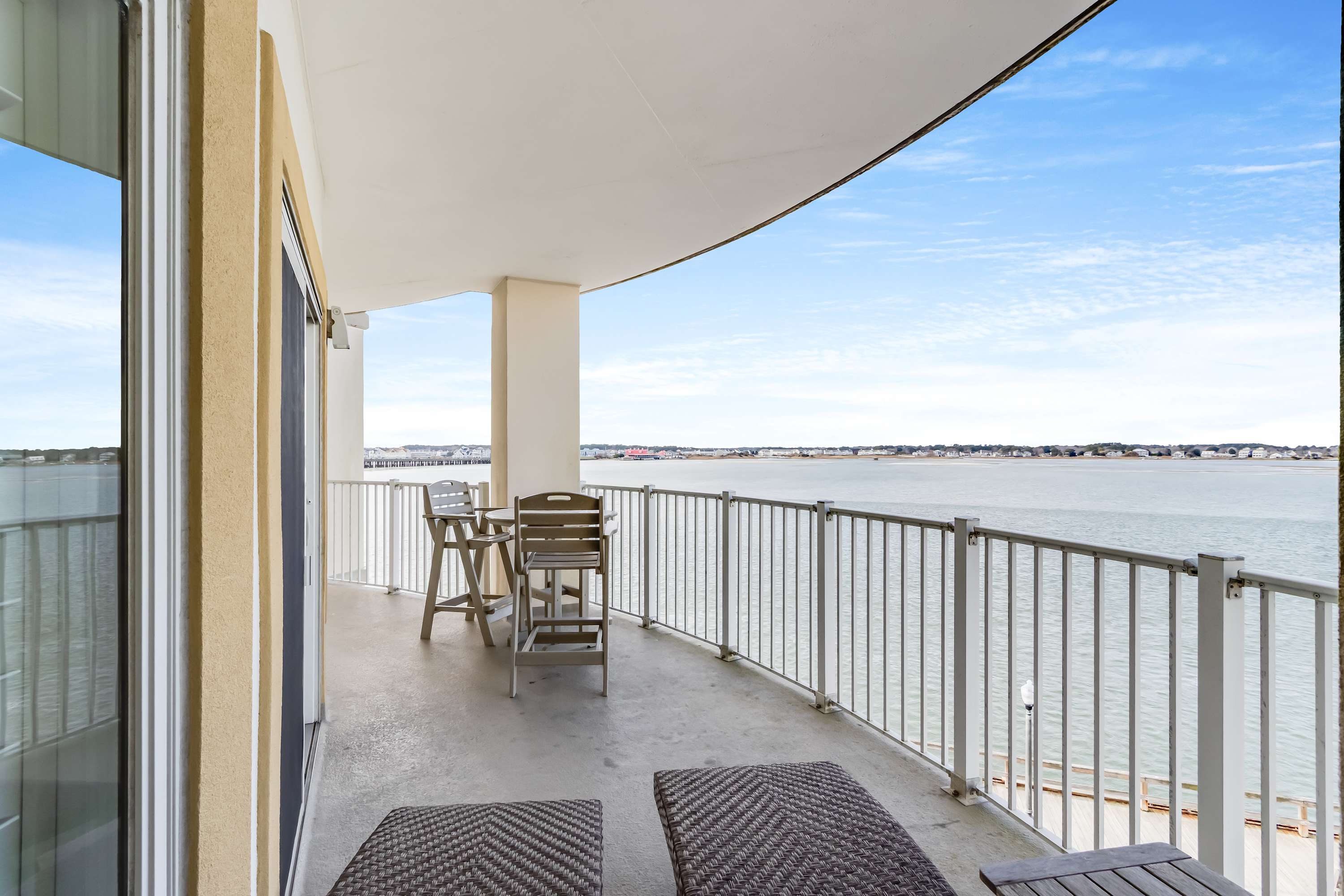 Cori Noel 301 | Expansive Balcony | Outdoor Pool