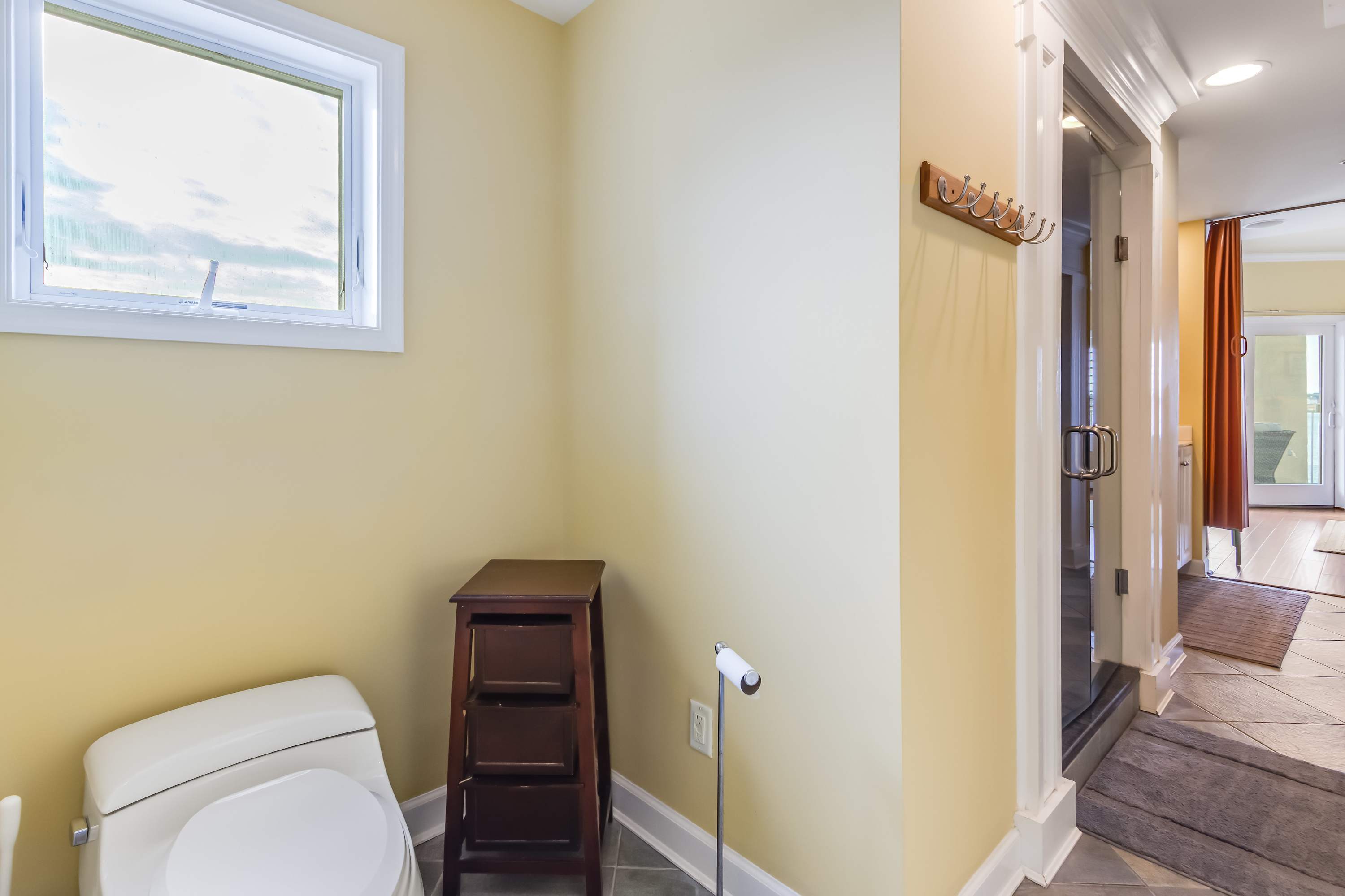 Cori Noel 301 | Expansive Balcony | Outdoor Pool