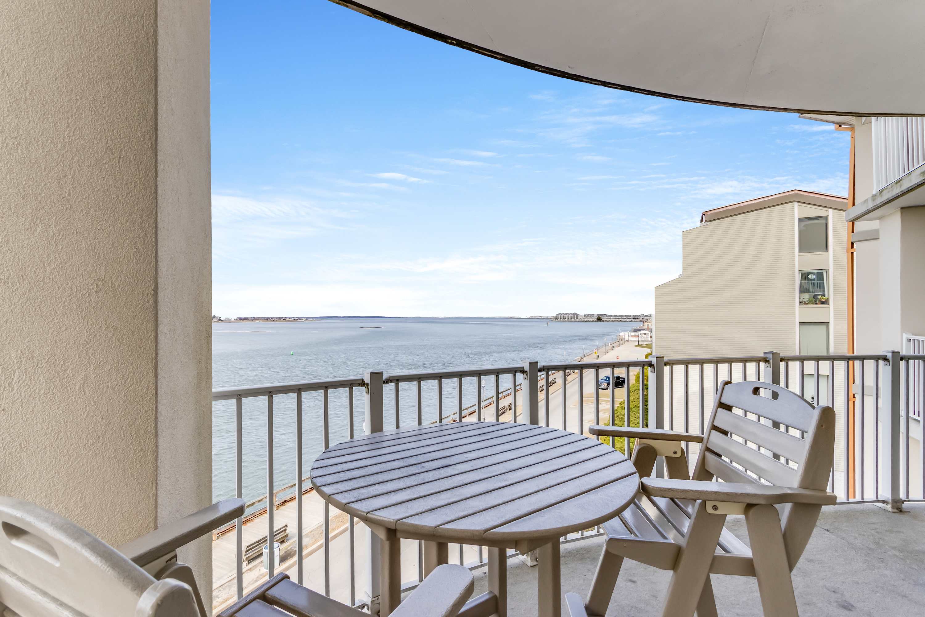 Cori Noel 301 | Expansive Balcony | Outdoor Pool