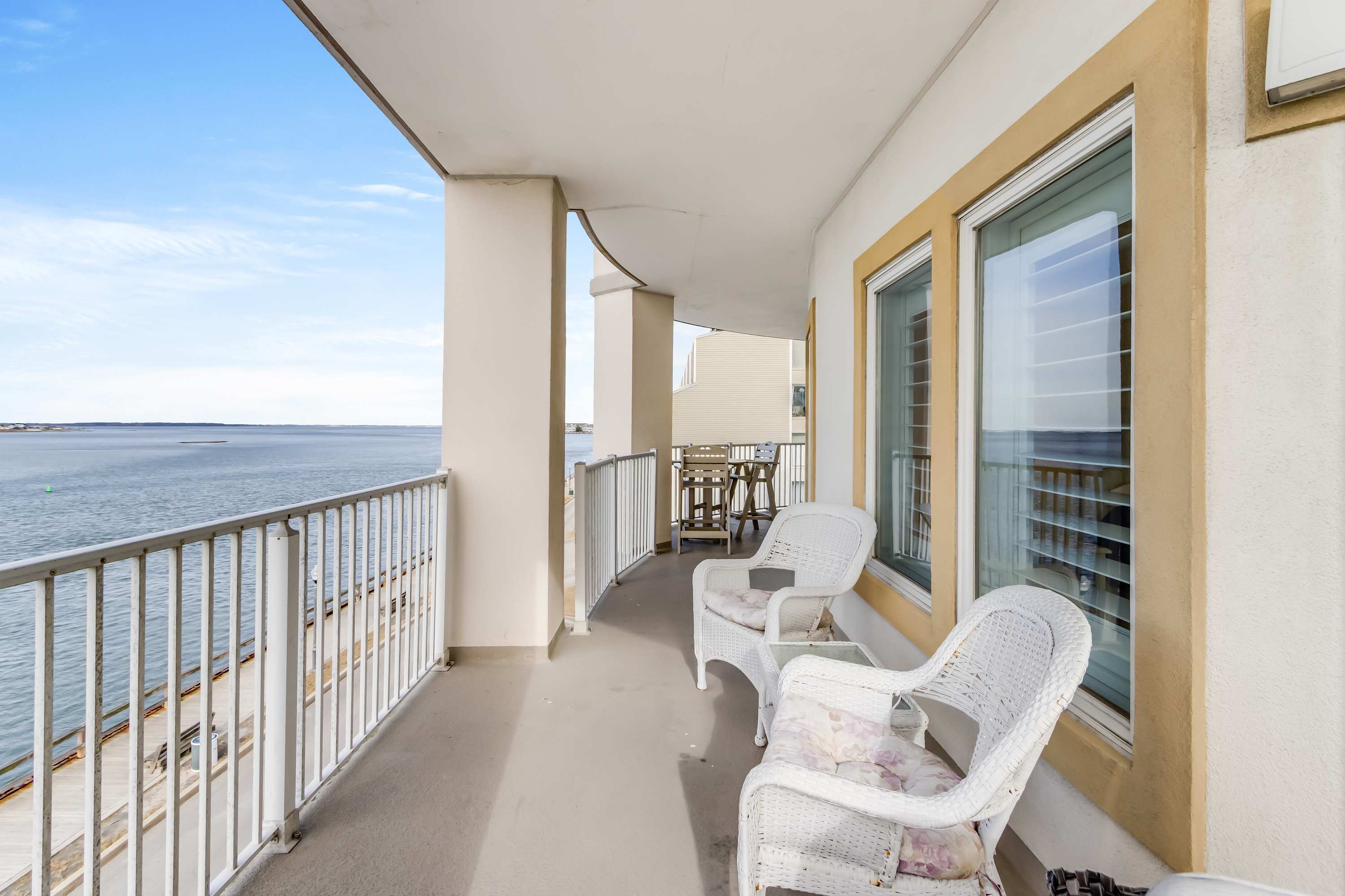 Cori Noel 301 | Expansive Balcony | Outdoor Pool