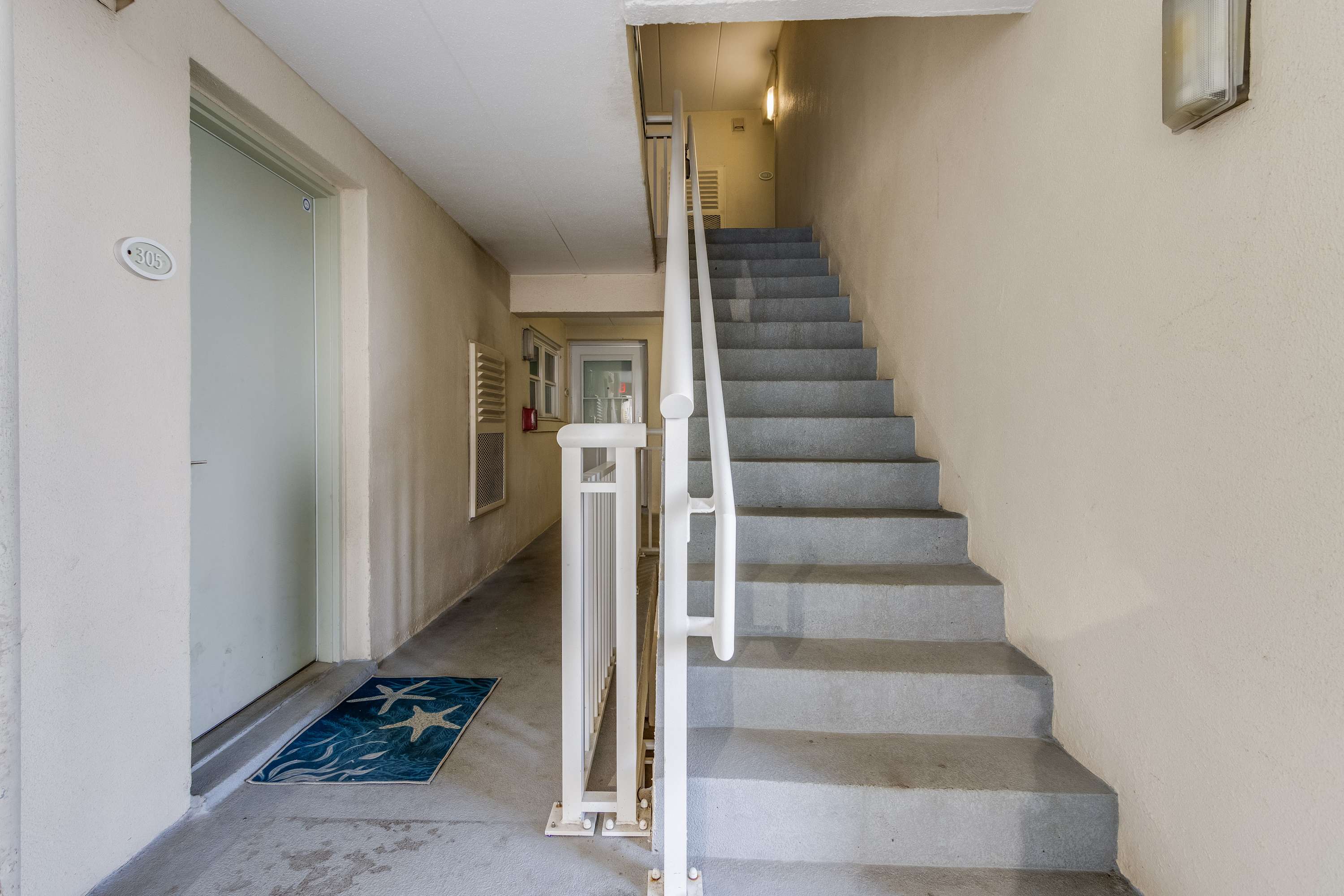 Diamond Beach 305