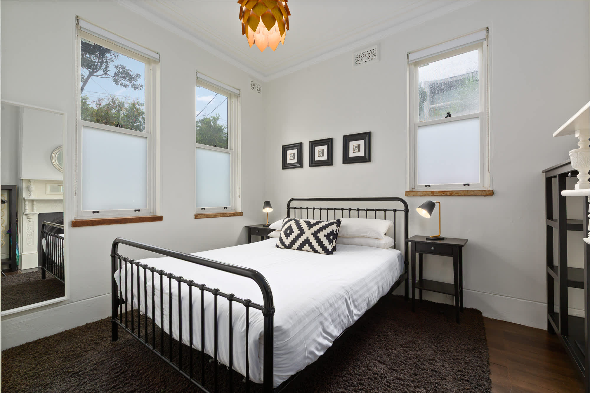 Stylish Victorian Terrace in cultural heart