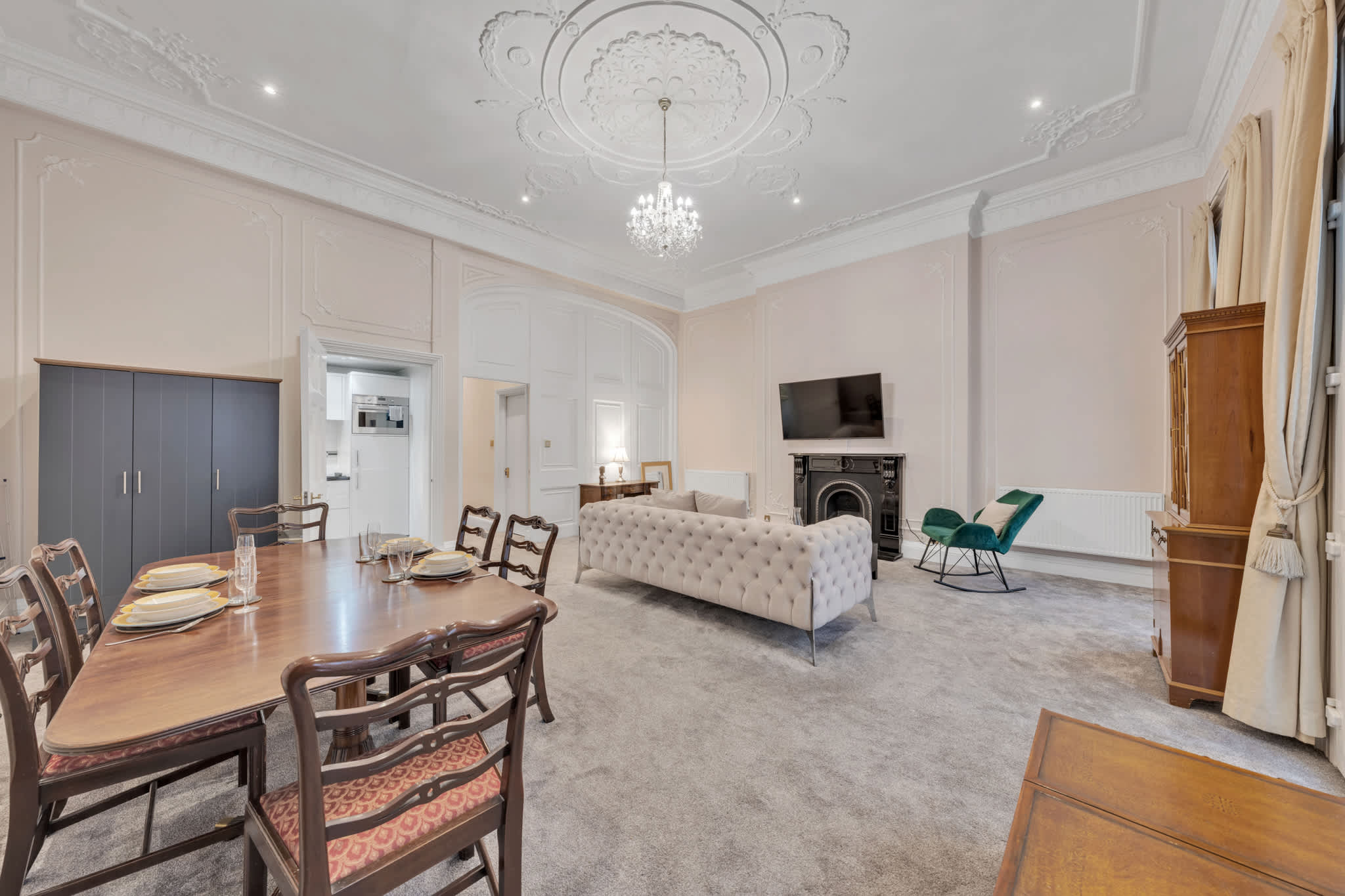 Chic Mayfair One-Bedroom City Stay in Hertford Street W1J 7SS - Property image 10 - VivreStays