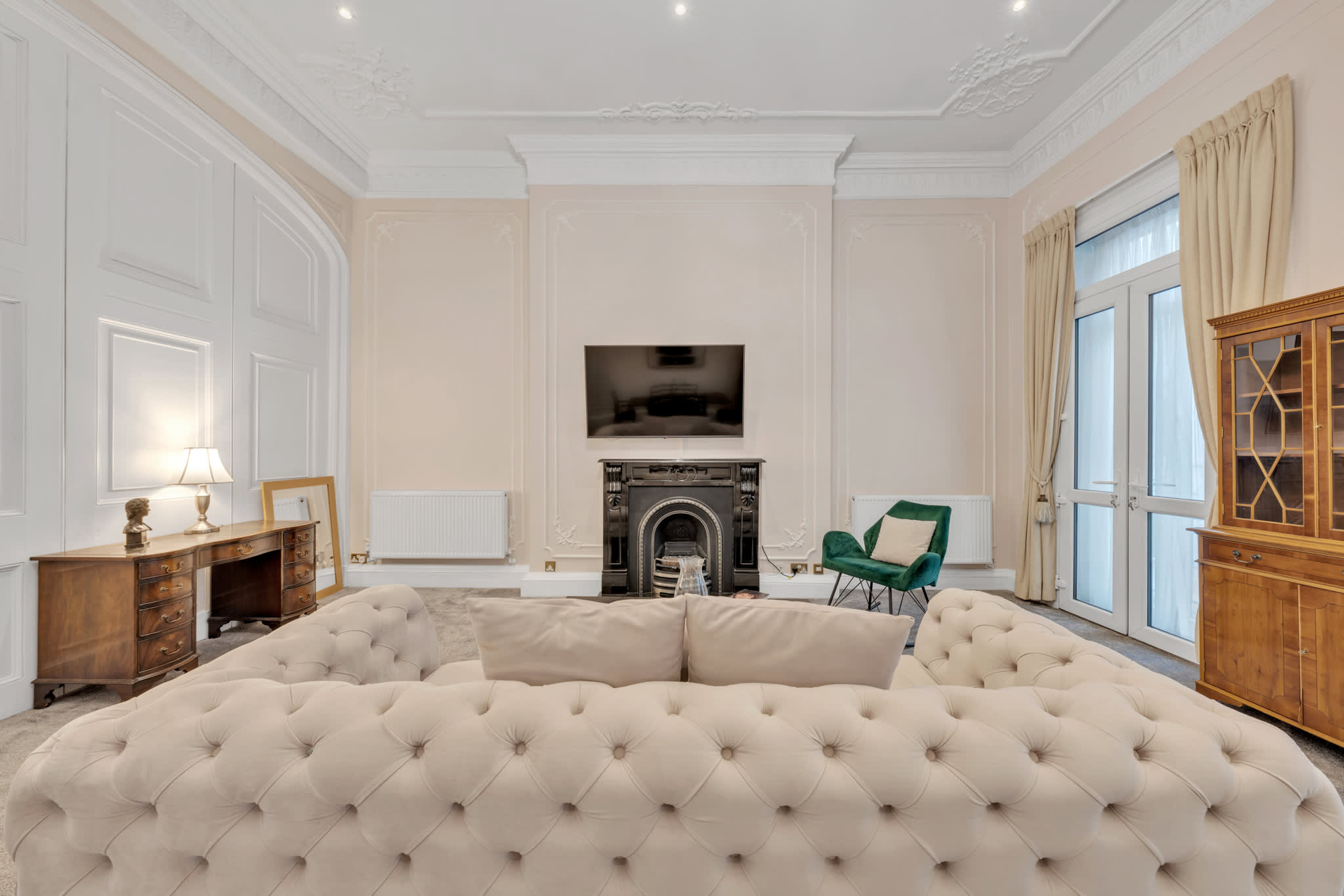 Chic Mayfair One-Bedroom City Stay in Hertford Street W1J 7SS - Property image 11 - VivreStays