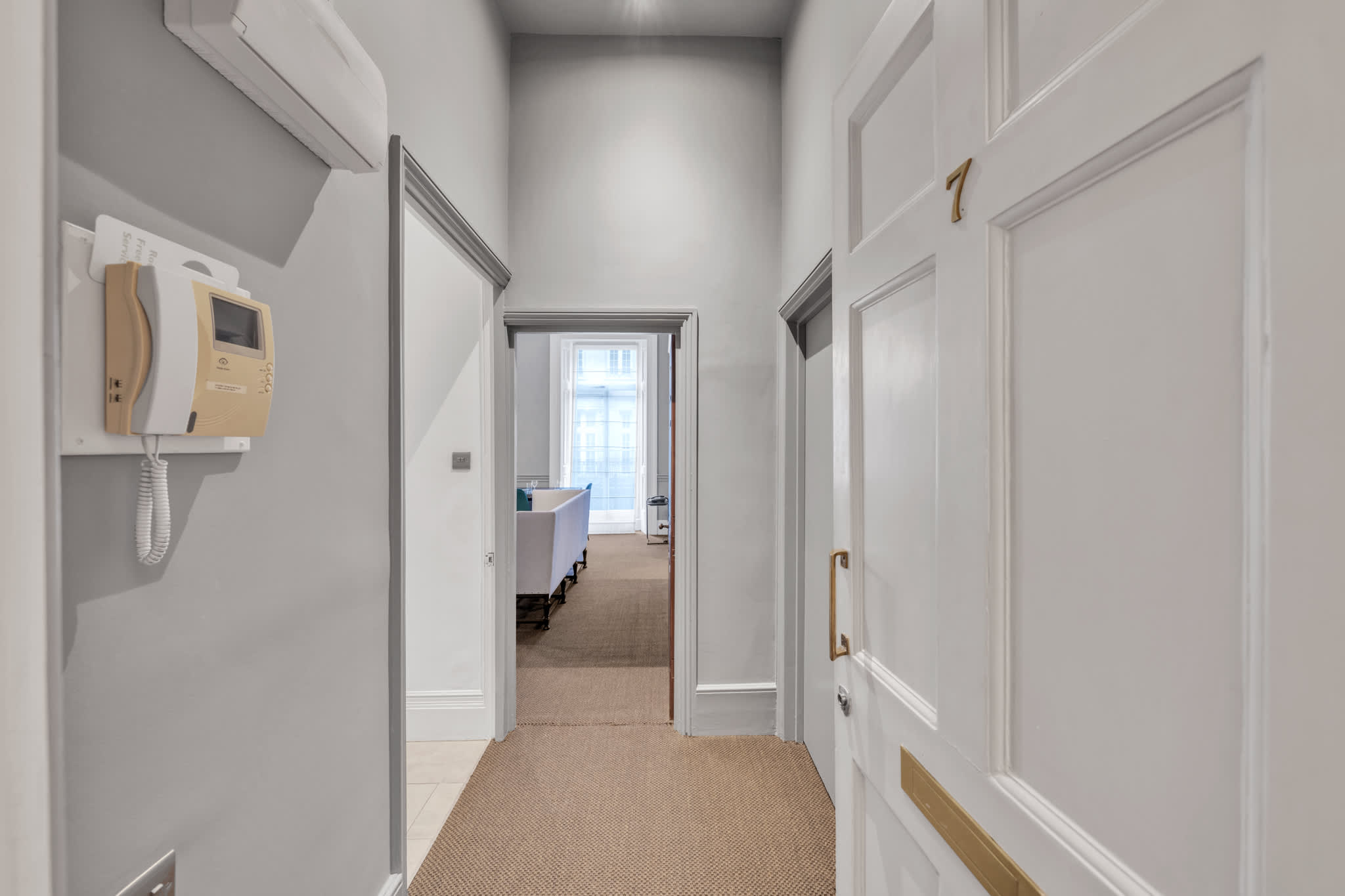 View Premium Mayfair One-Bedroom Suite in Hertford Street W1J 7SS Premium Mayfair One-Bedroom Suite in Hertford Street W1J 7SS - Property image 14 - VivreStays