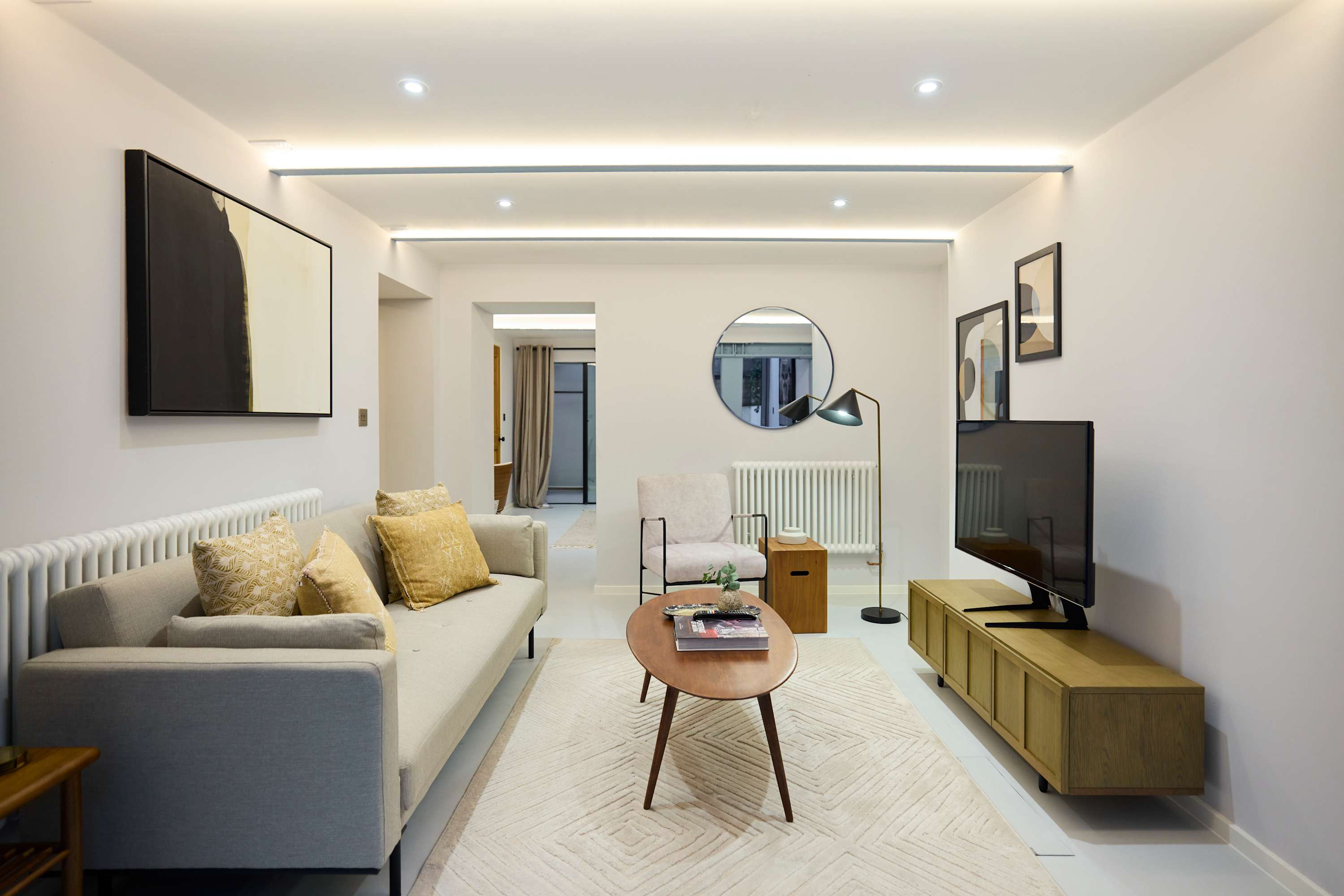 View Ladbroke Grove Courtyard Apartment in Ladbroke Grove 112 W10 5NE Ladbroke Grove Courtyard Apartment in Ladbroke Grove 112 W10 5NE - Serviced apartment interior and amenities - VivreStays