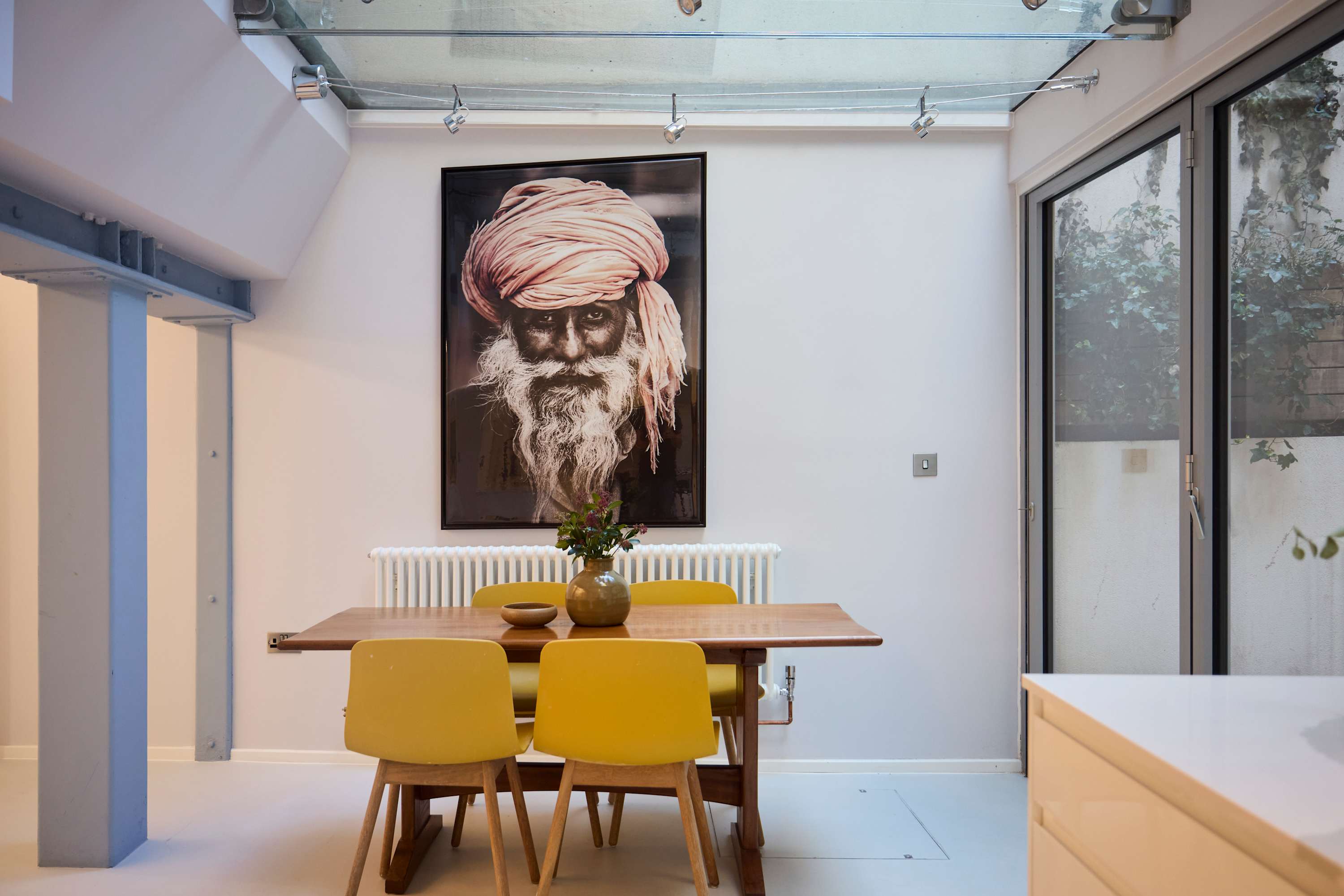 View Ladbroke Grove Courtyard Apartment in Ladbroke Grove 112 W10 5NE Ladbroke Grove Courtyard Apartment in Ladbroke Grove 112 W10 5NE - Property image 3 - VivreStays
