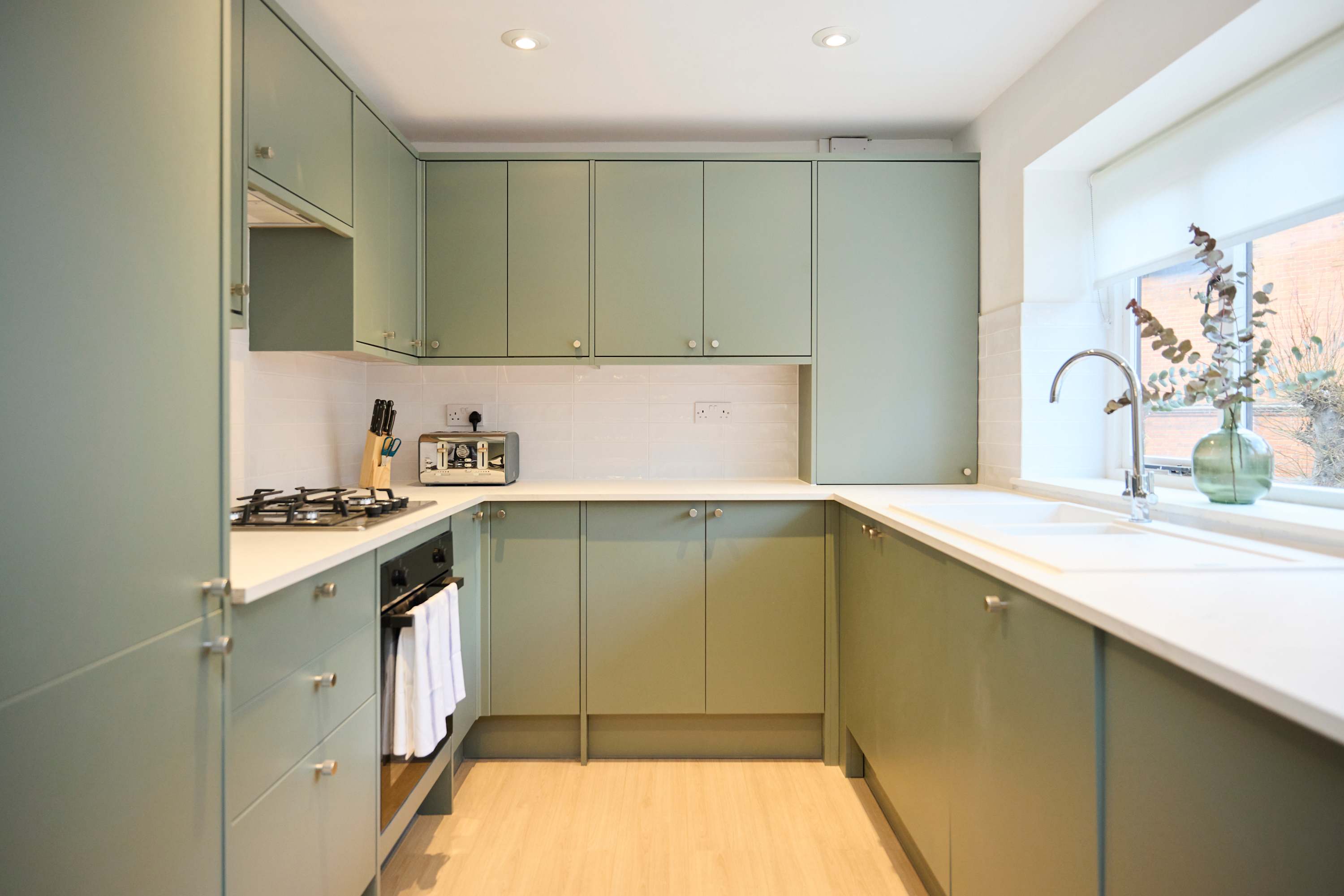 St Simons Hall Retreat in 5 St. Simons Hall, 19 Macroom Road W9 3HY - Property image 3 - VivreStays