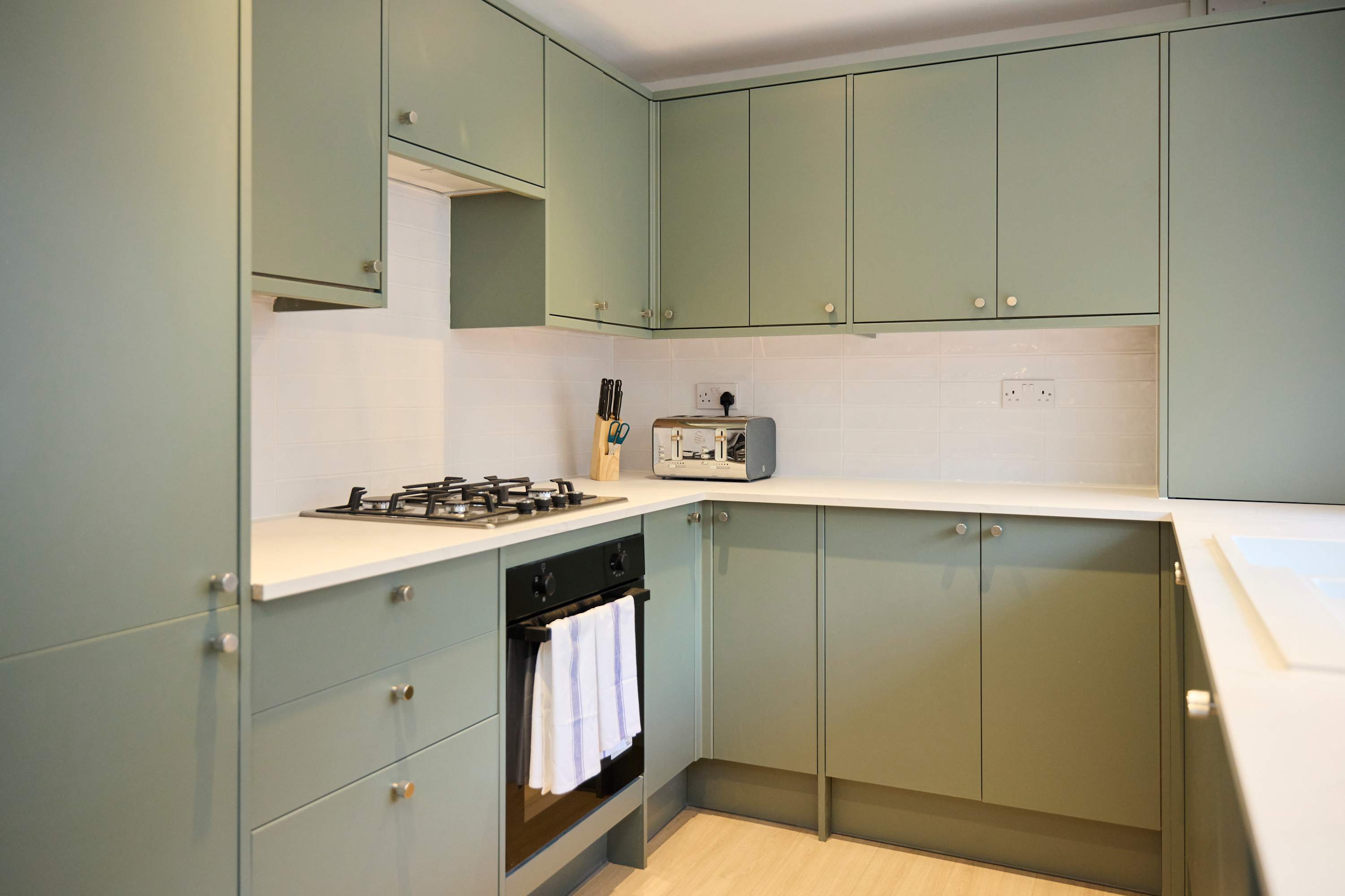 St Simons Hall Retreat in 5 St. Simons Hall, 19 Macroom Road W9 3HY - Property image 12 - VivreStays