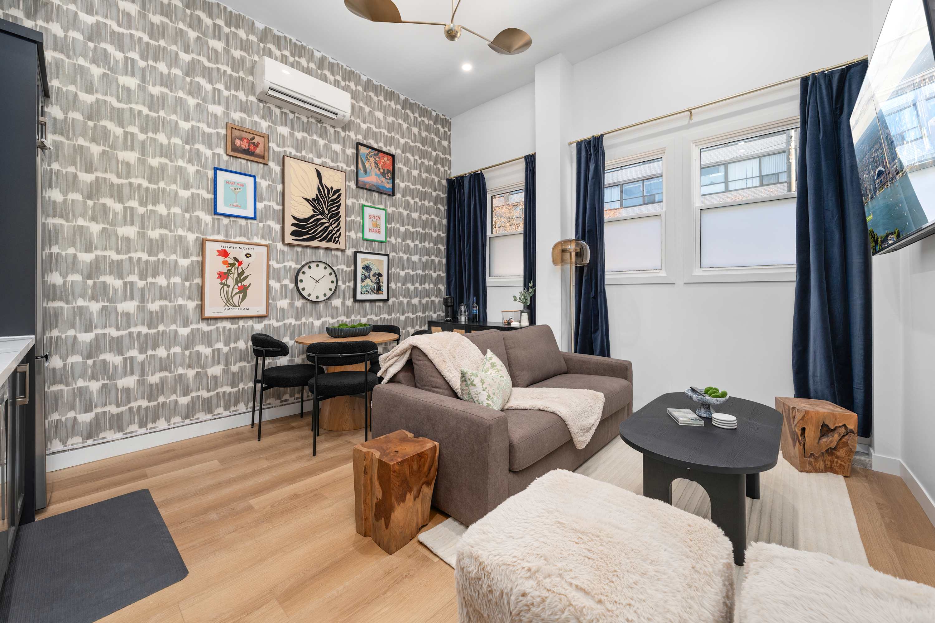 Featured Property The McCaul Cozy Queen Suite w Laundry in DT